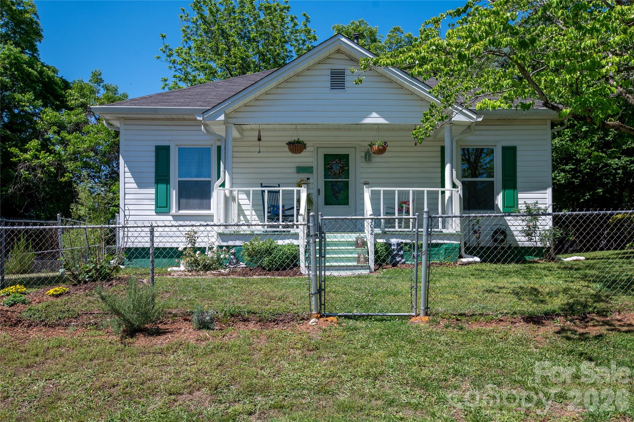 302 Park Avenue — Mount Holly