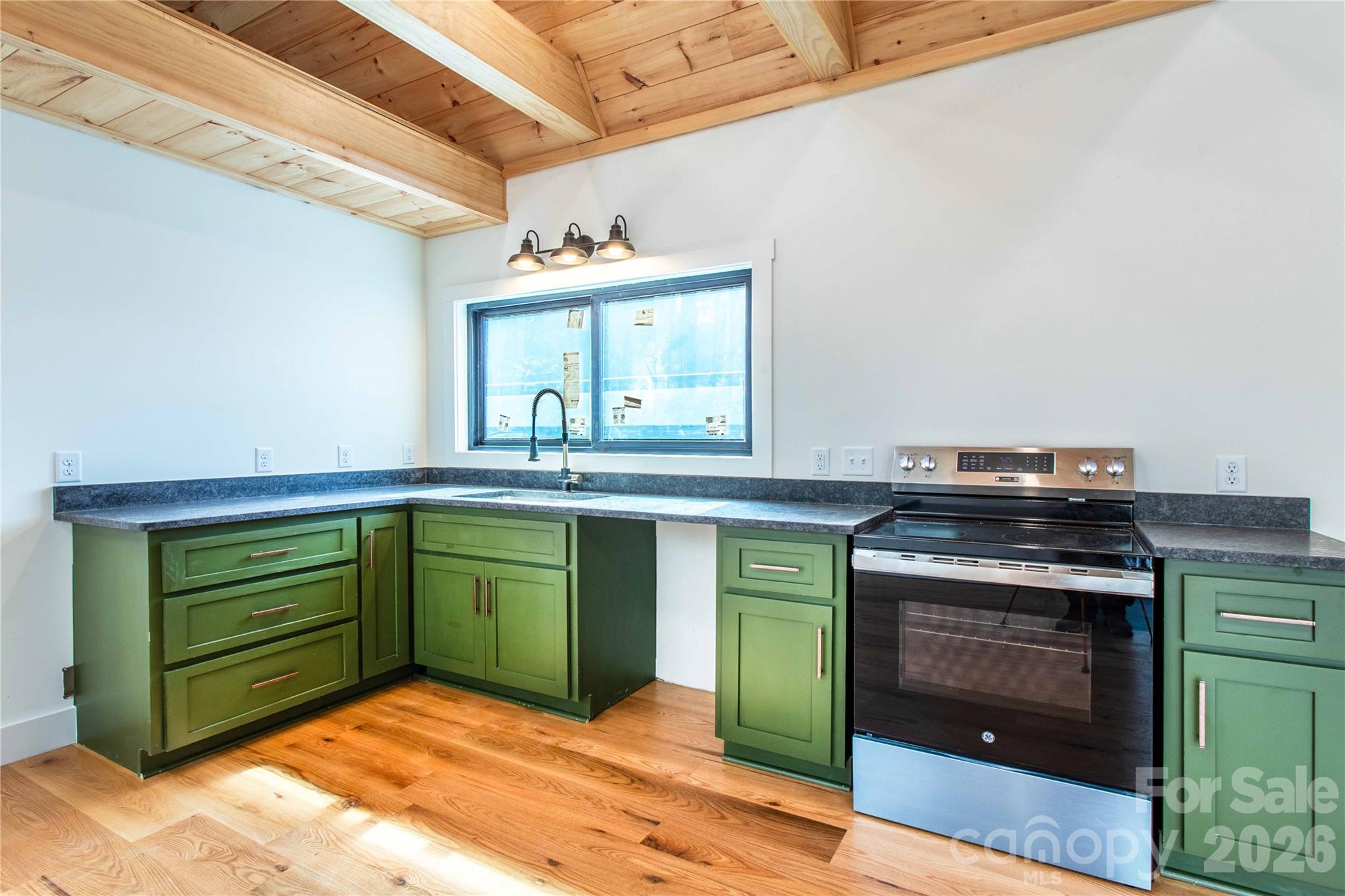 261 Maga Lane — Brevard