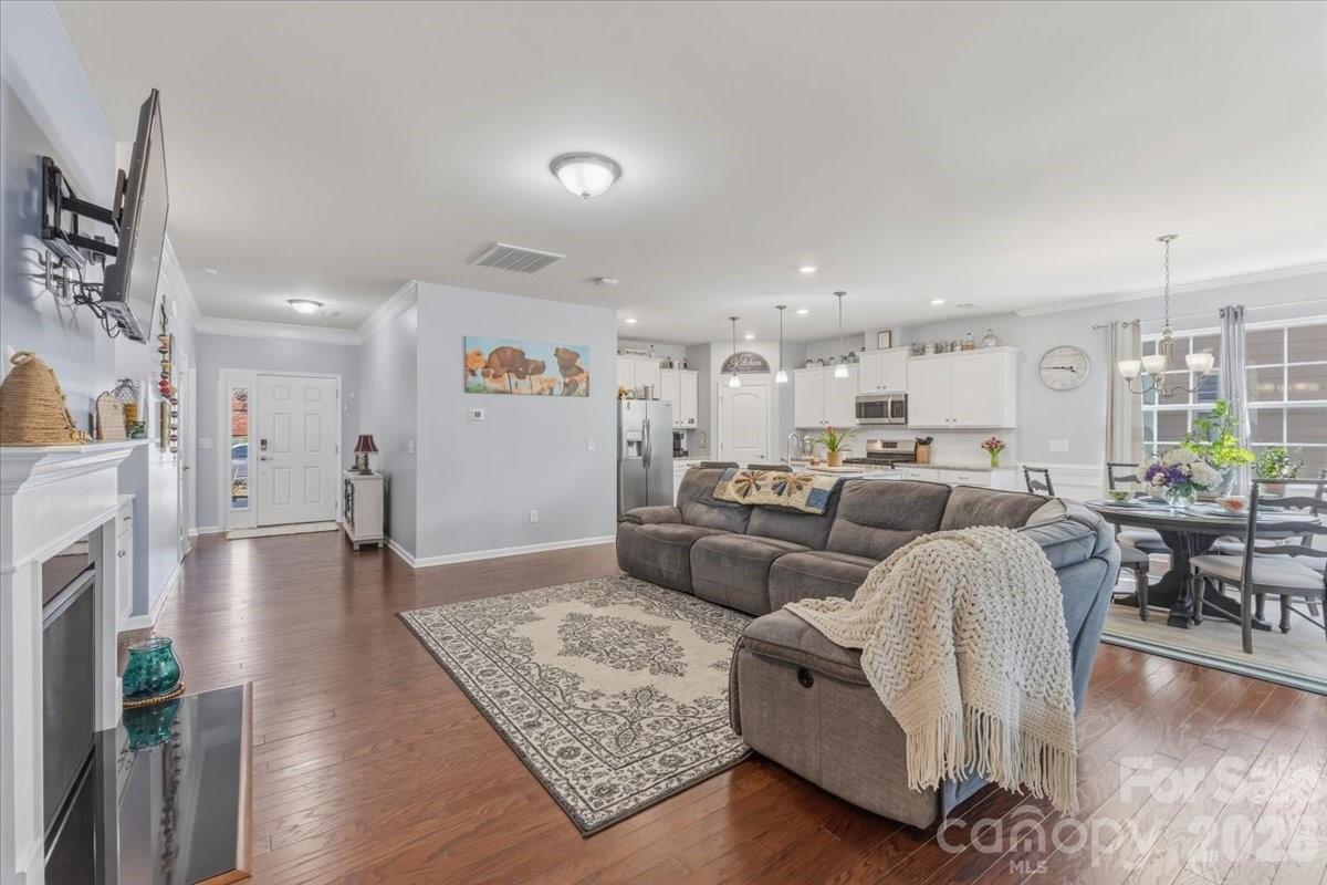 140 Picasso Trail — Mount Holly