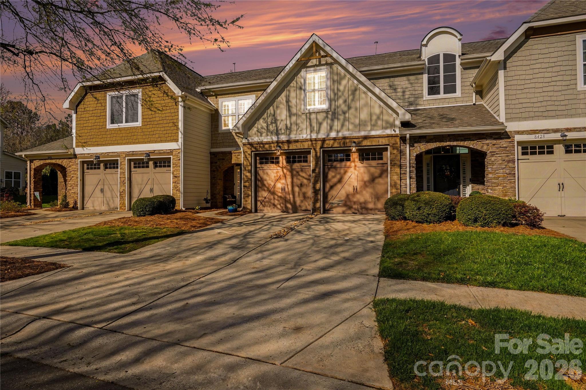 8432 Loxton Circle — Charlotte
