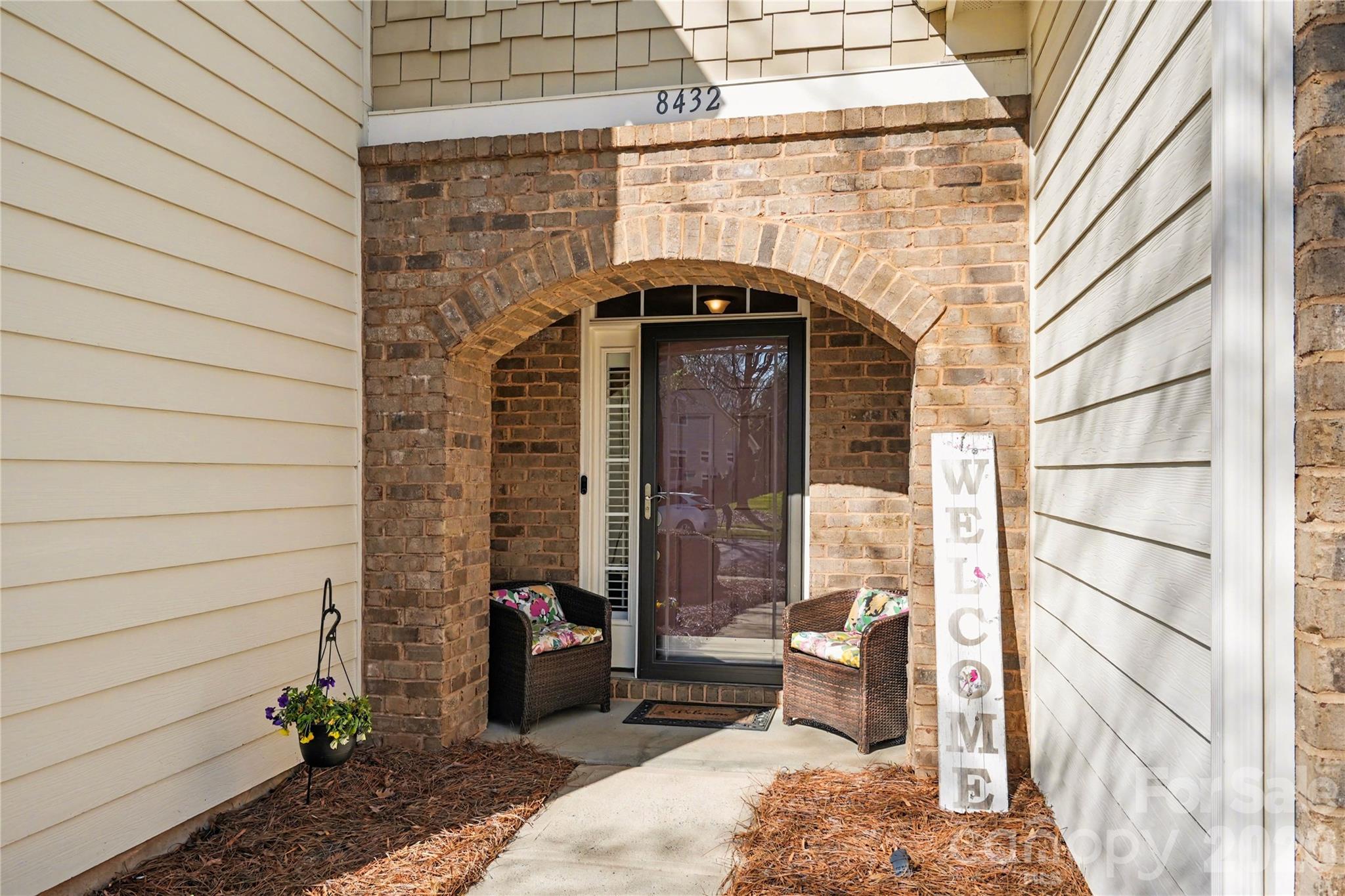 8432 Loxton Circle — Charlotte