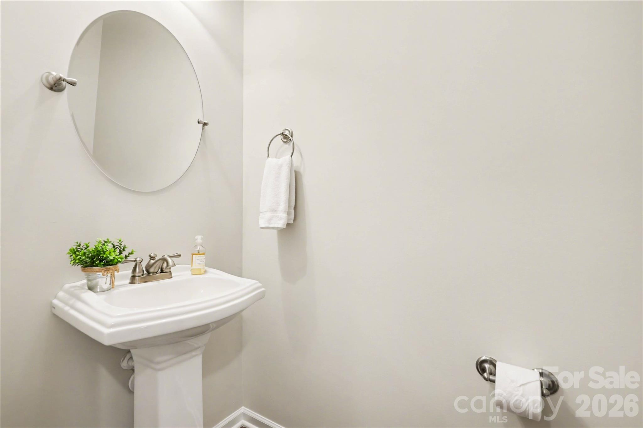 8432 Loxton Circle — Charlotte