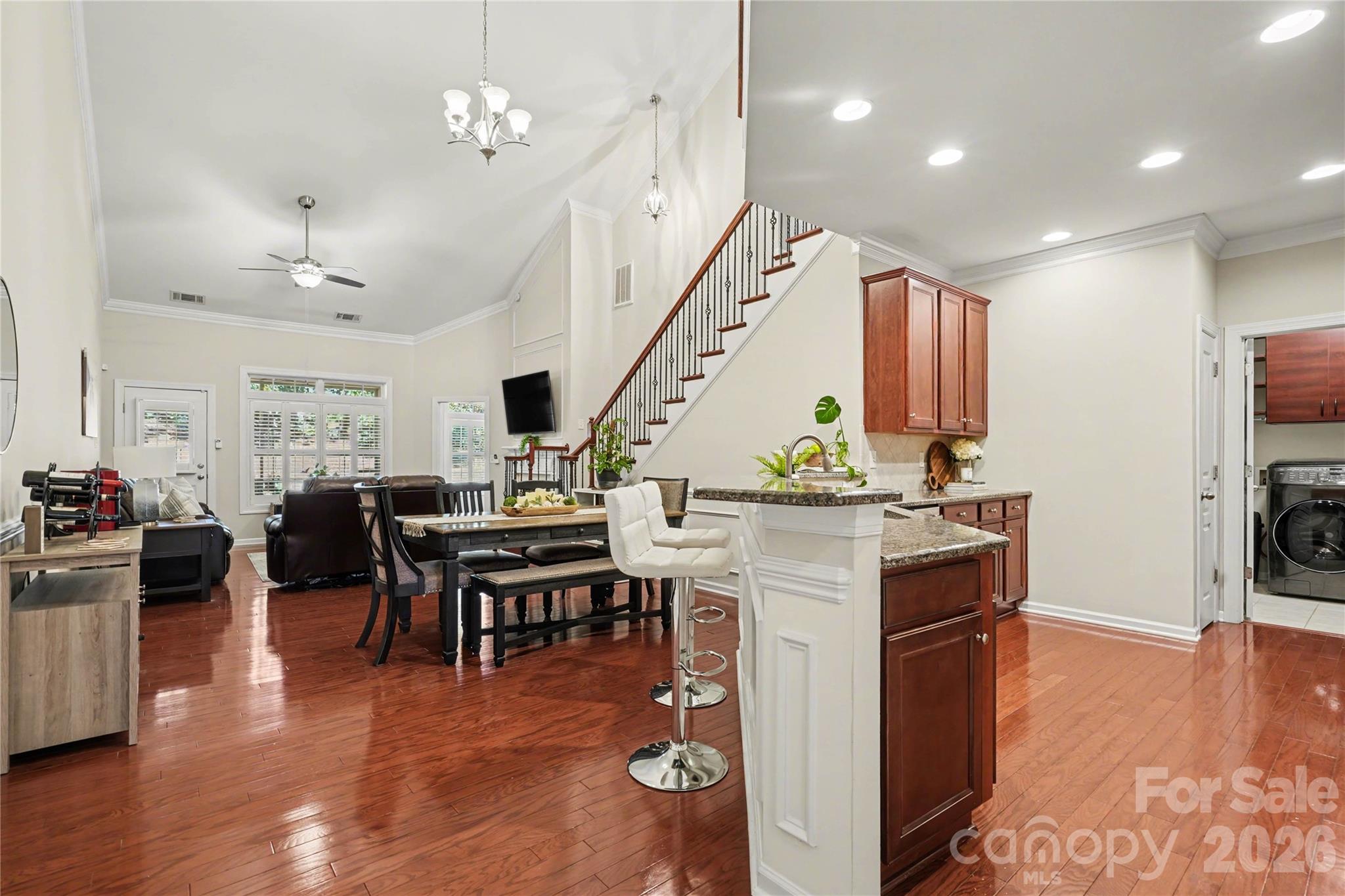 8432 Loxton Circle — Charlotte