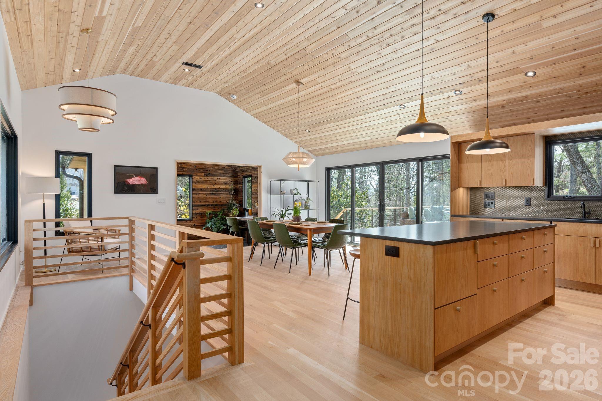 330 Windsor Road — Asheville