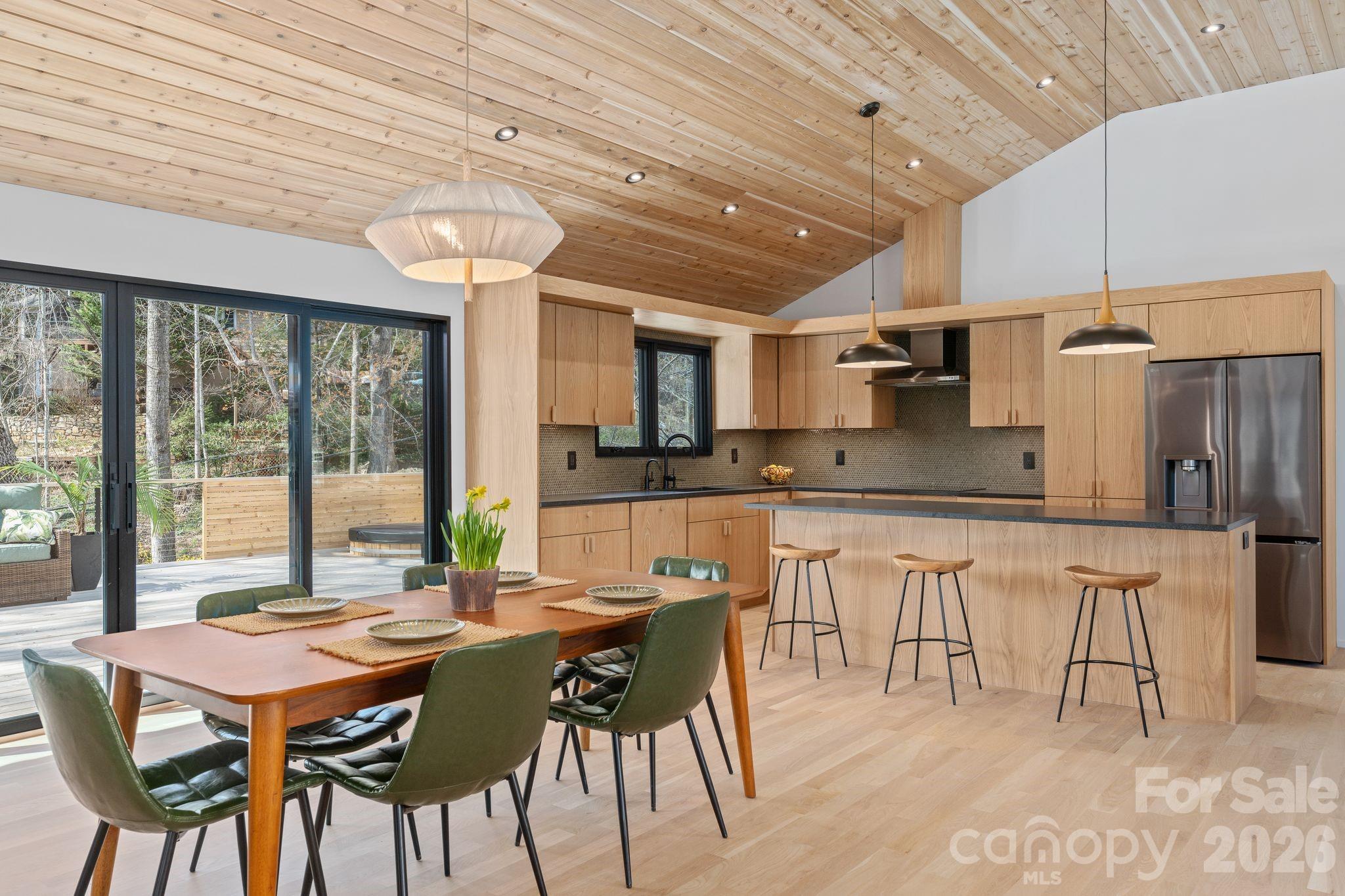 330 Windsor Road — Asheville