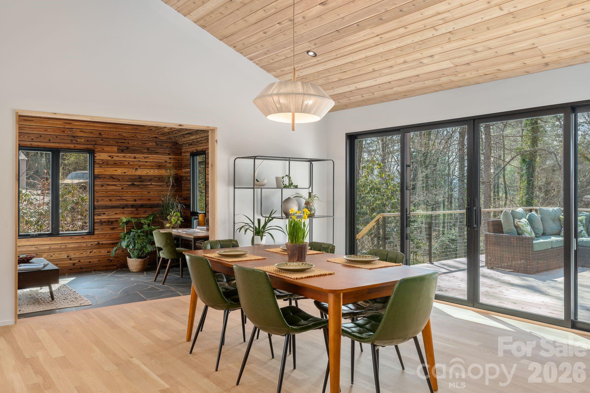 330 Windsor Road — Asheville