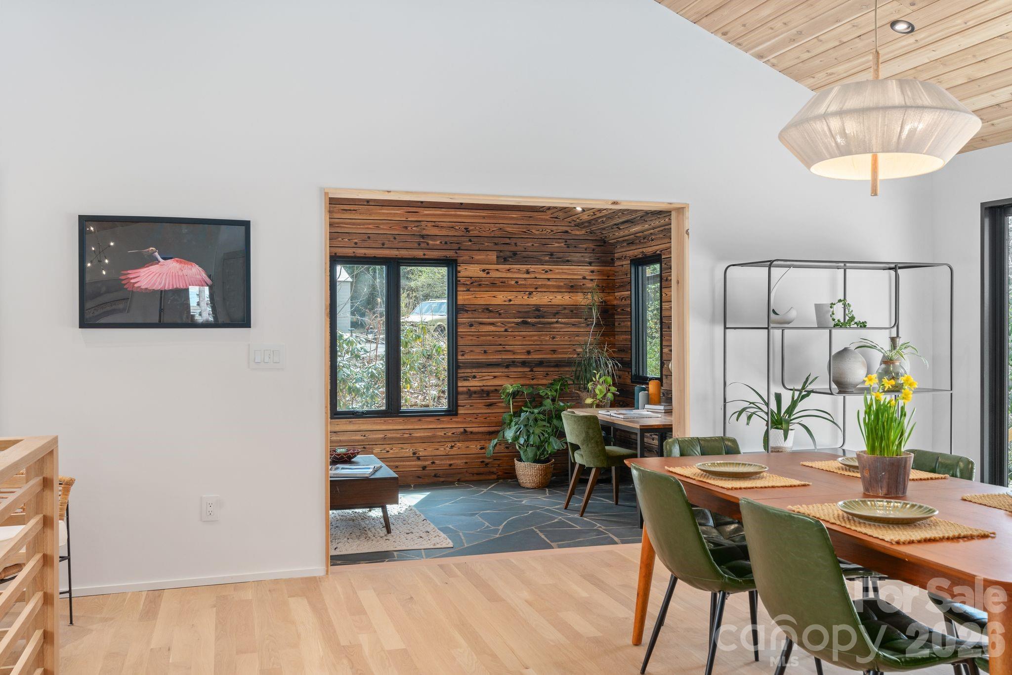 330 Windsor Road — Asheville