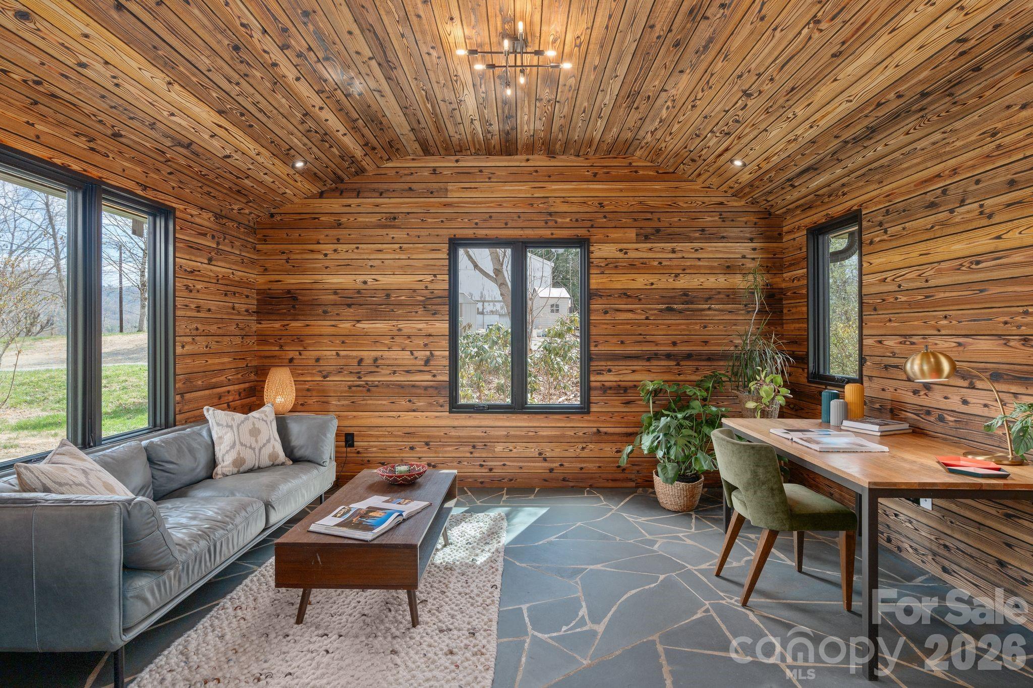 330 Windsor Road — Asheville