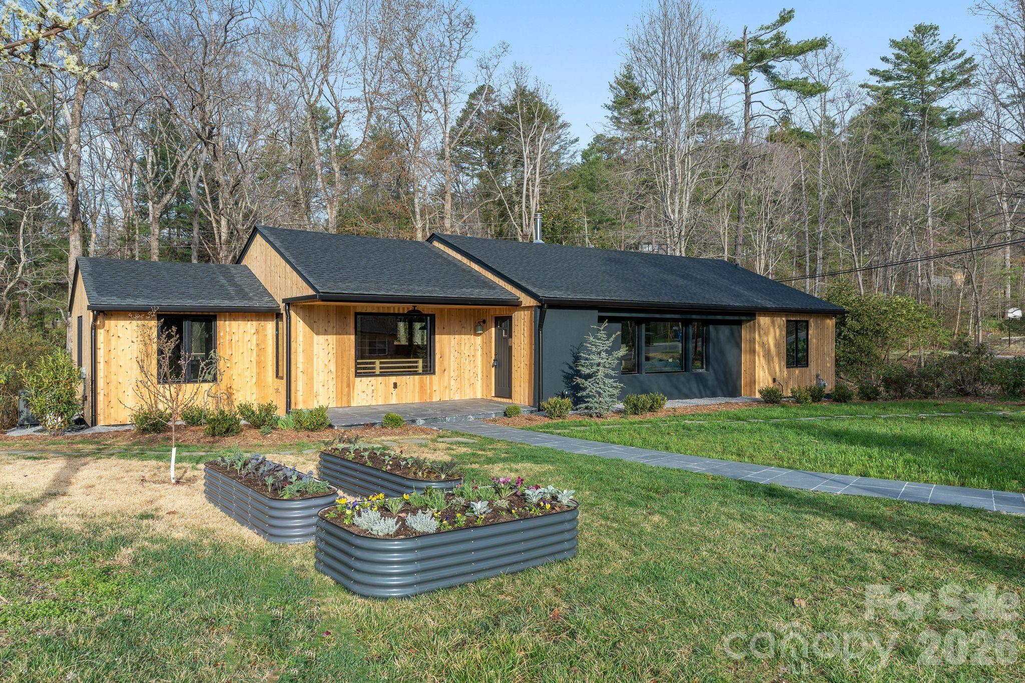 330 Windsor Road — Asheville