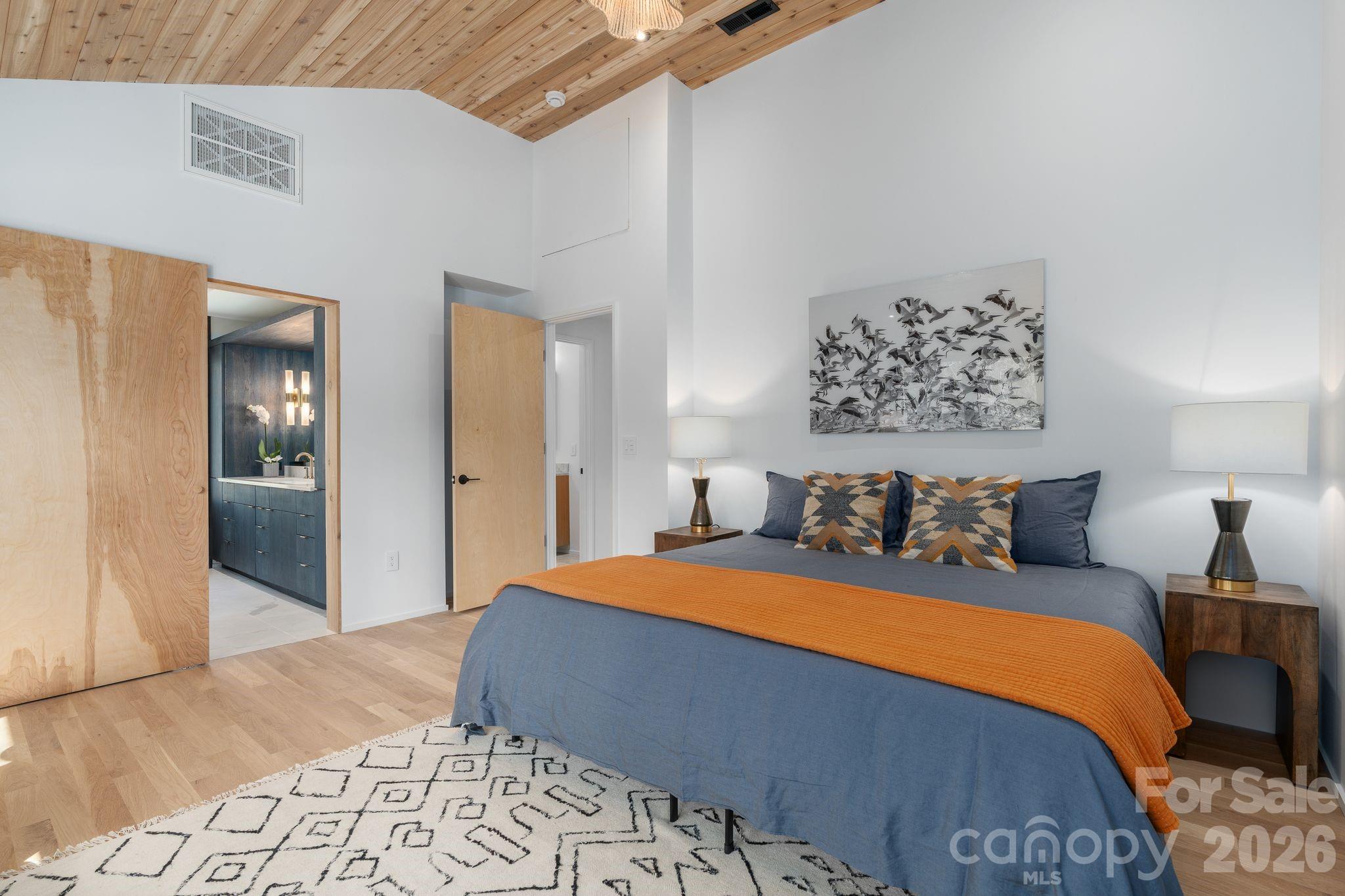 330 Windsor Road — Asheville