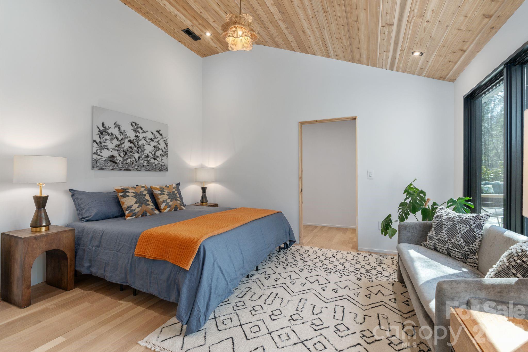 330 Windsor Road — Asheville