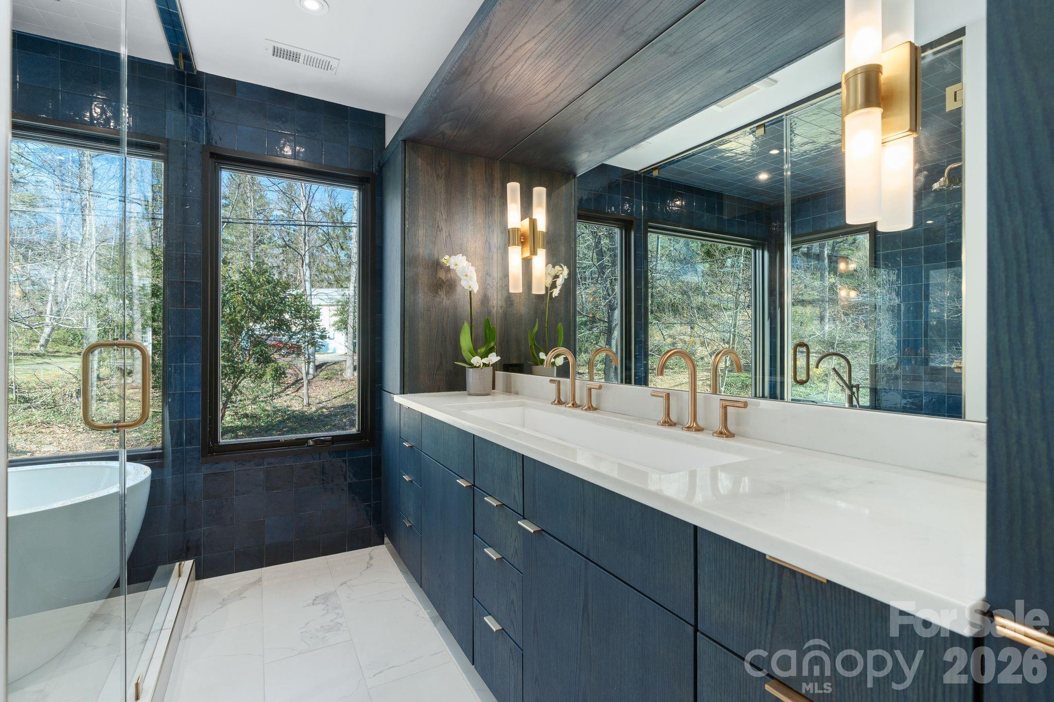 330 Windsor Road — Asheville