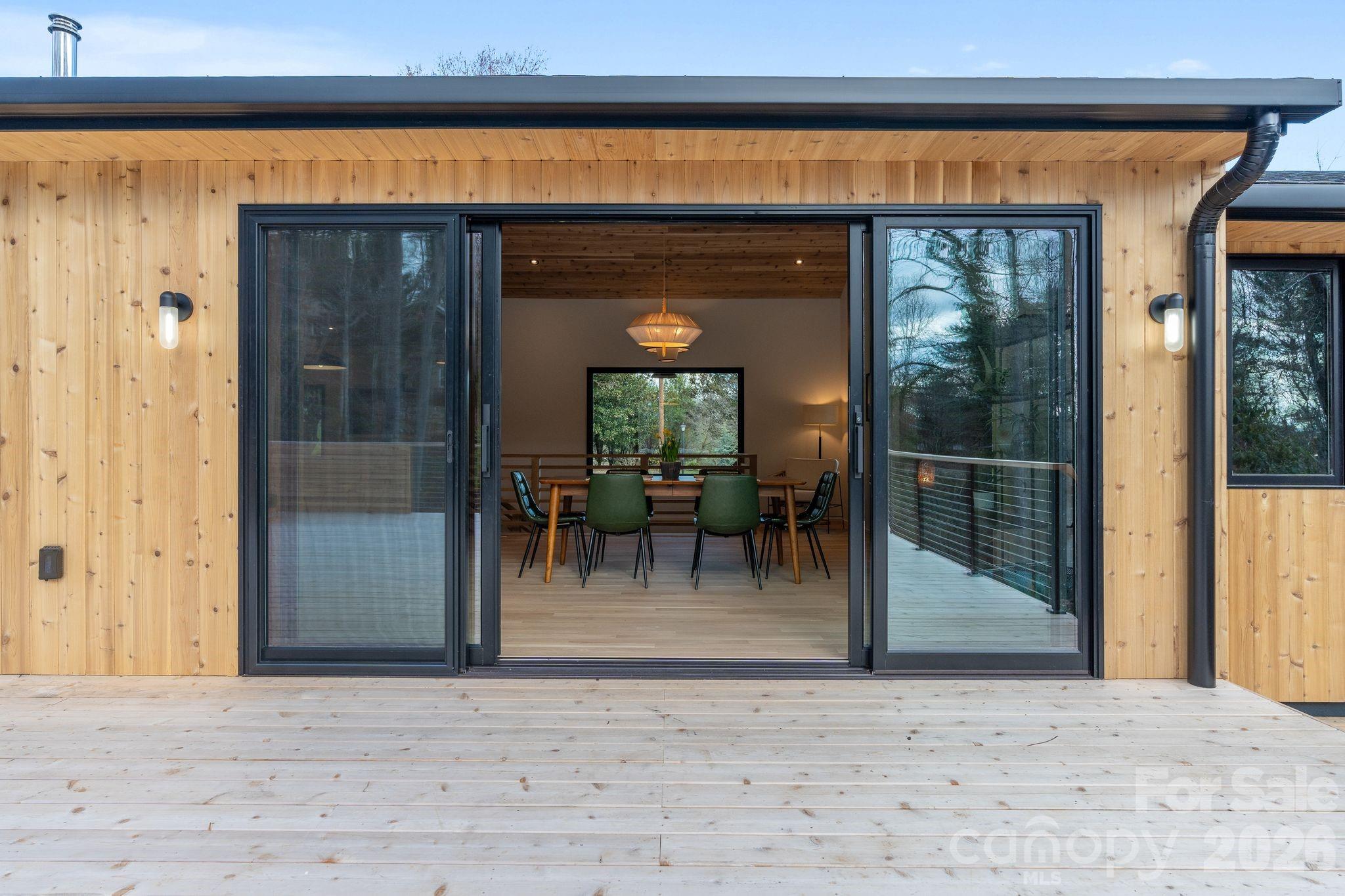 330 Windsor Road — Asheville