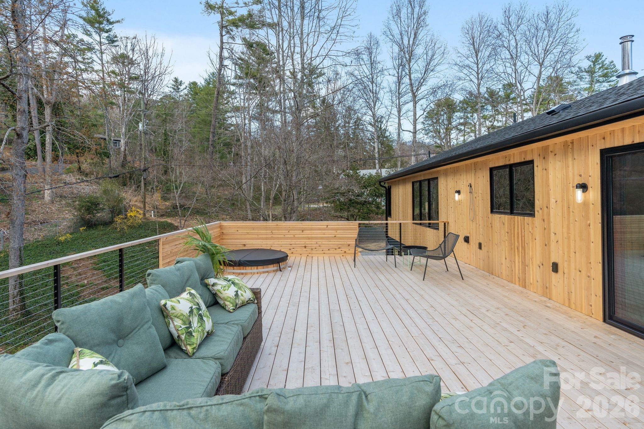 330 Windsor Road — Asheville