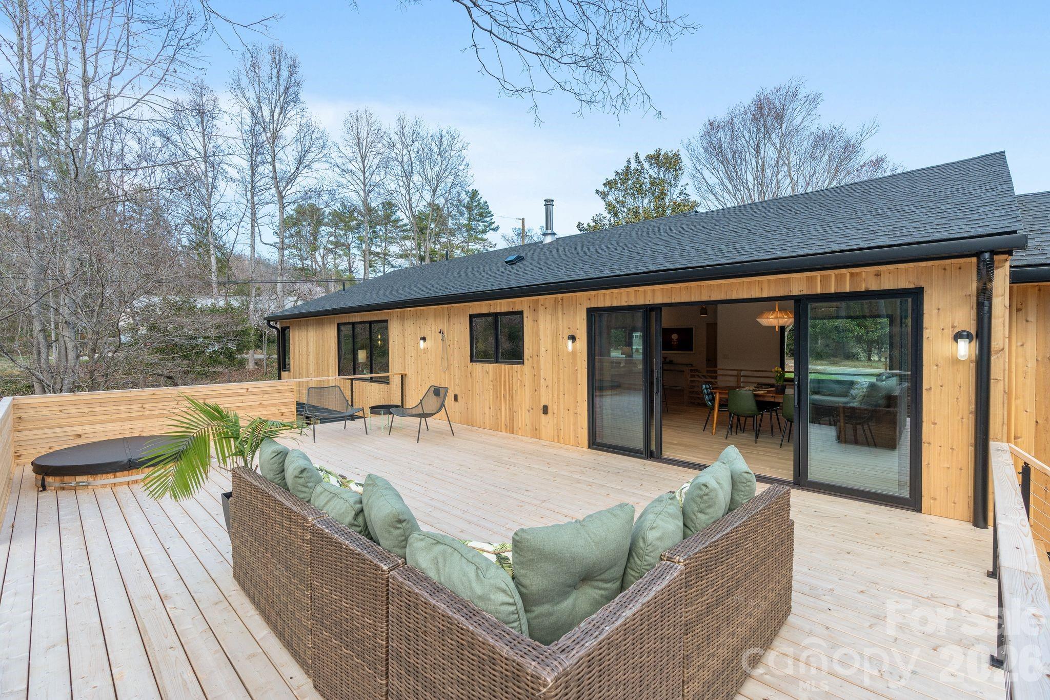 330 Windsor Road — Asheville
