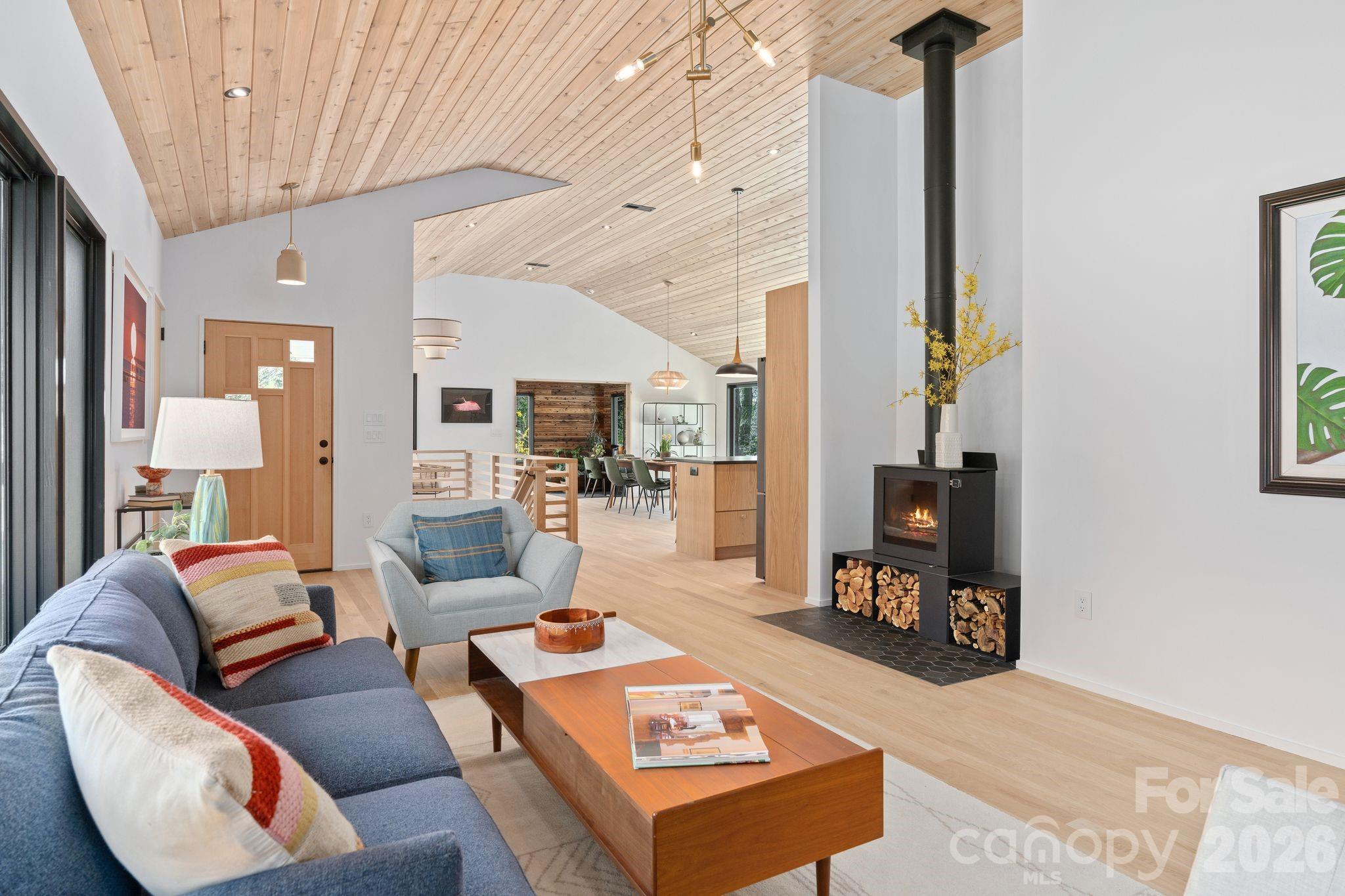 330 Windsor Road — Asheville