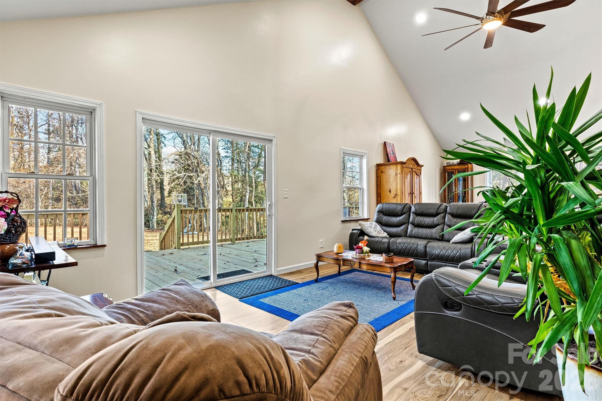 6051 Pointe West Lane — Vale