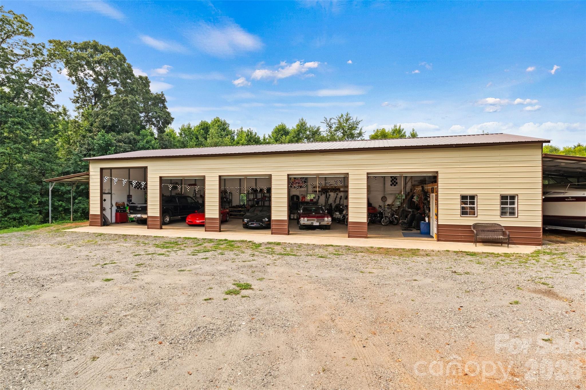 6051 Pointe West Lane — Vale