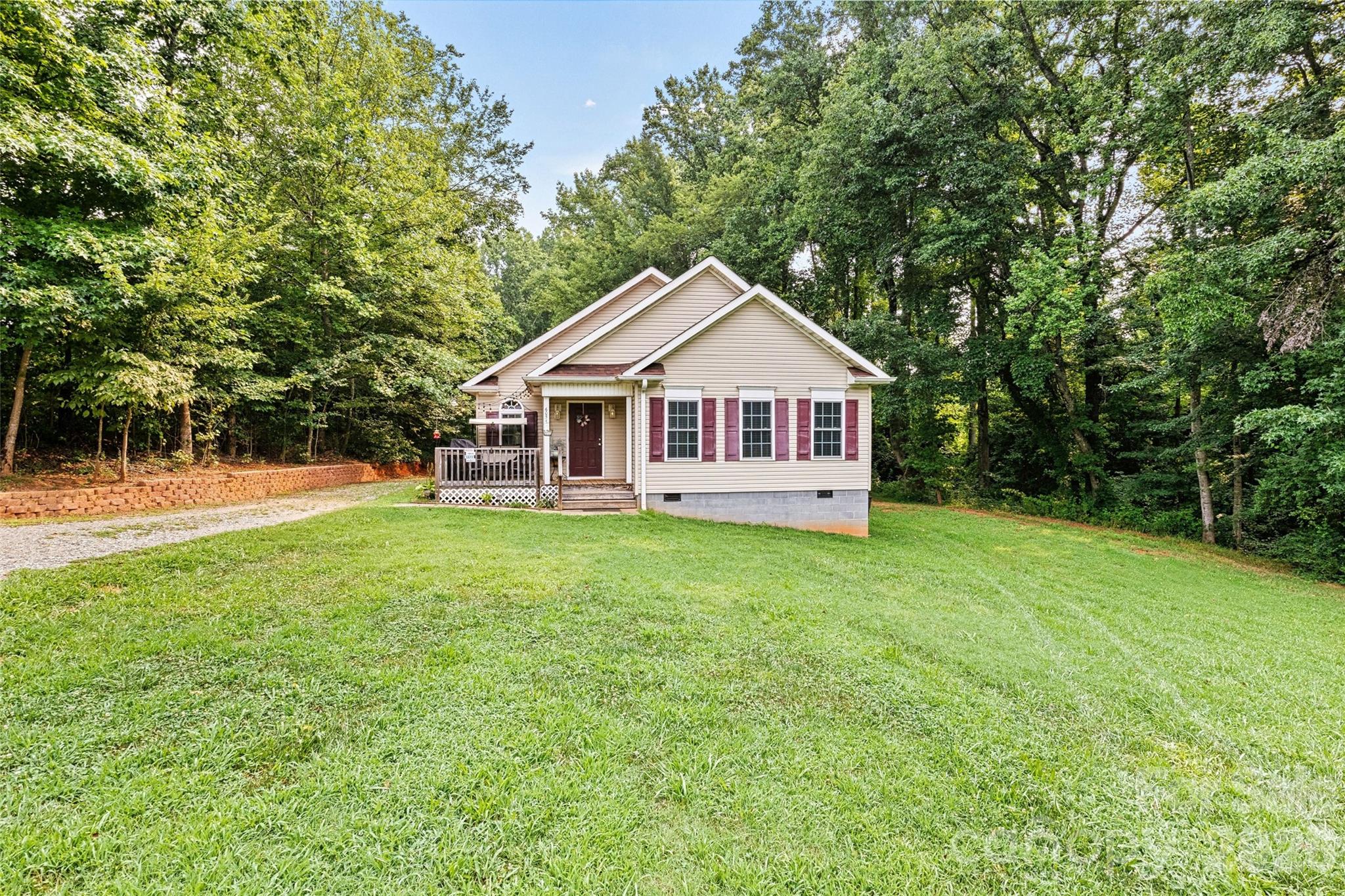 6051 Pointe West Lane — Vale