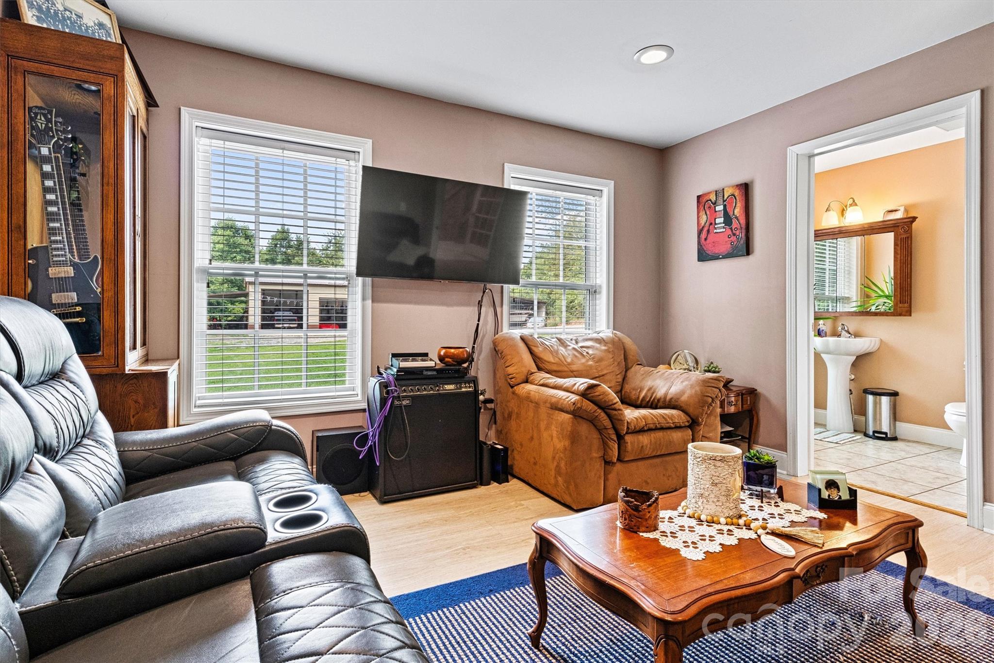 6051 Pointe West Lane — Vale