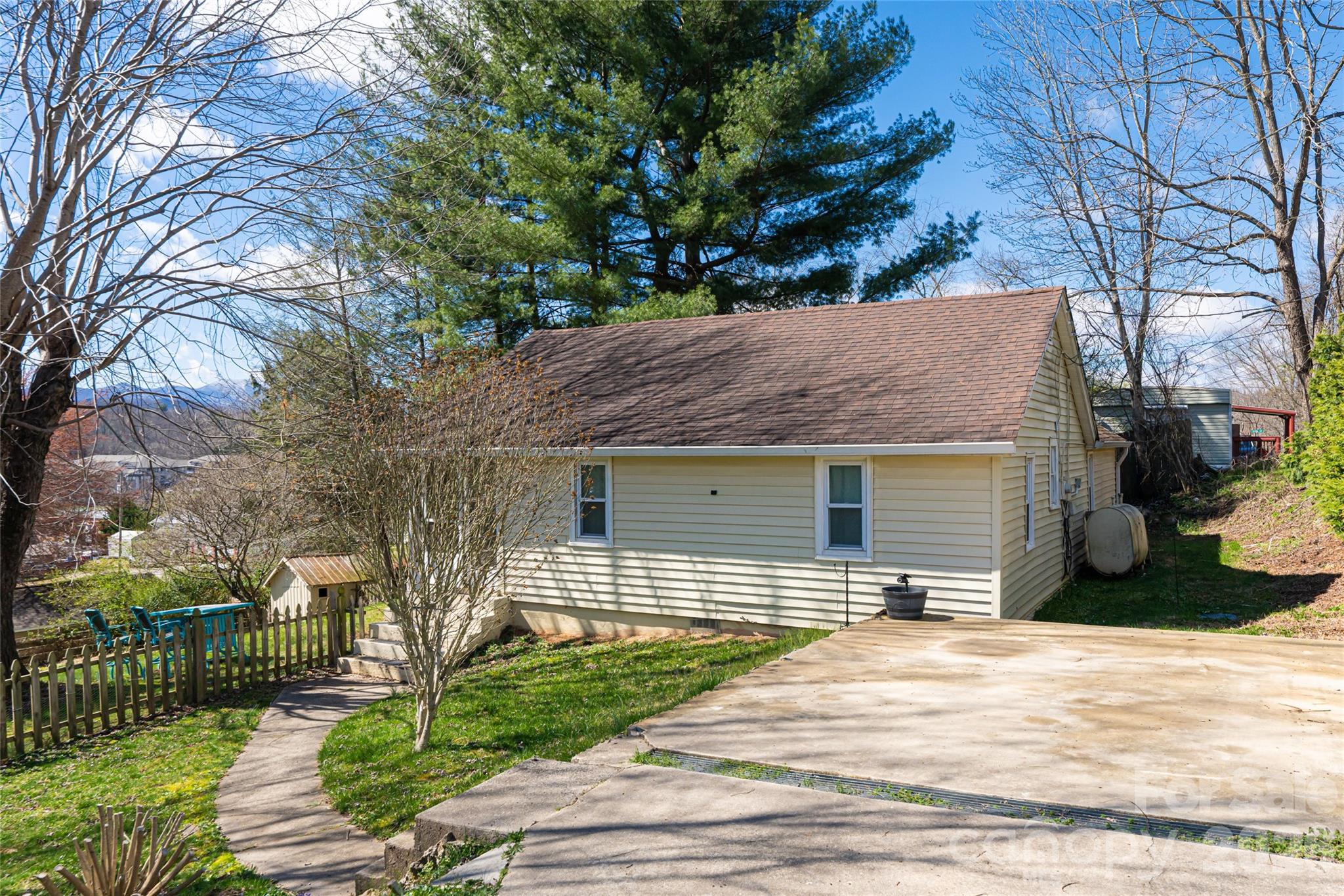 203 Pine Street — Candler