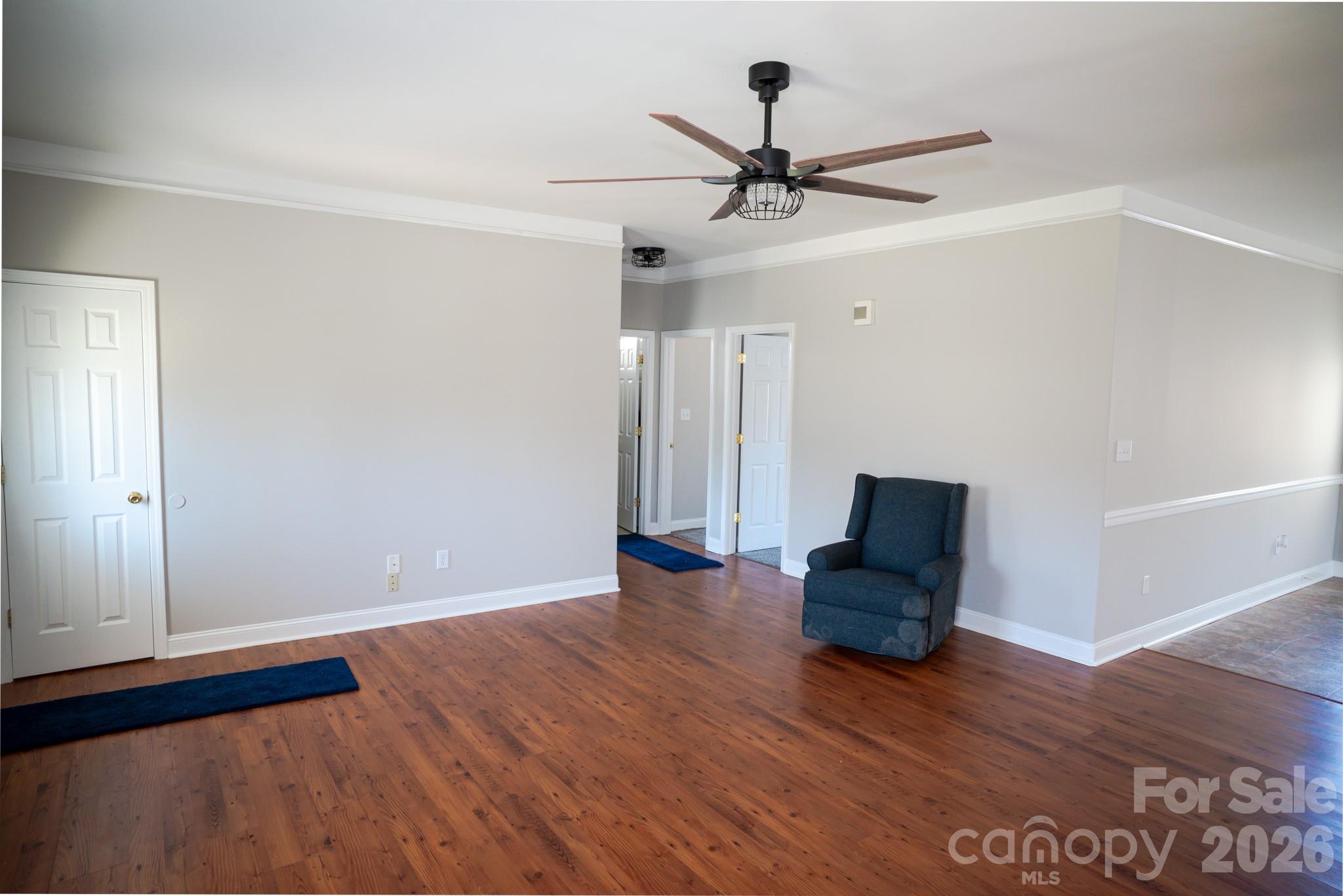 1009 Preston Drive — Lowell
