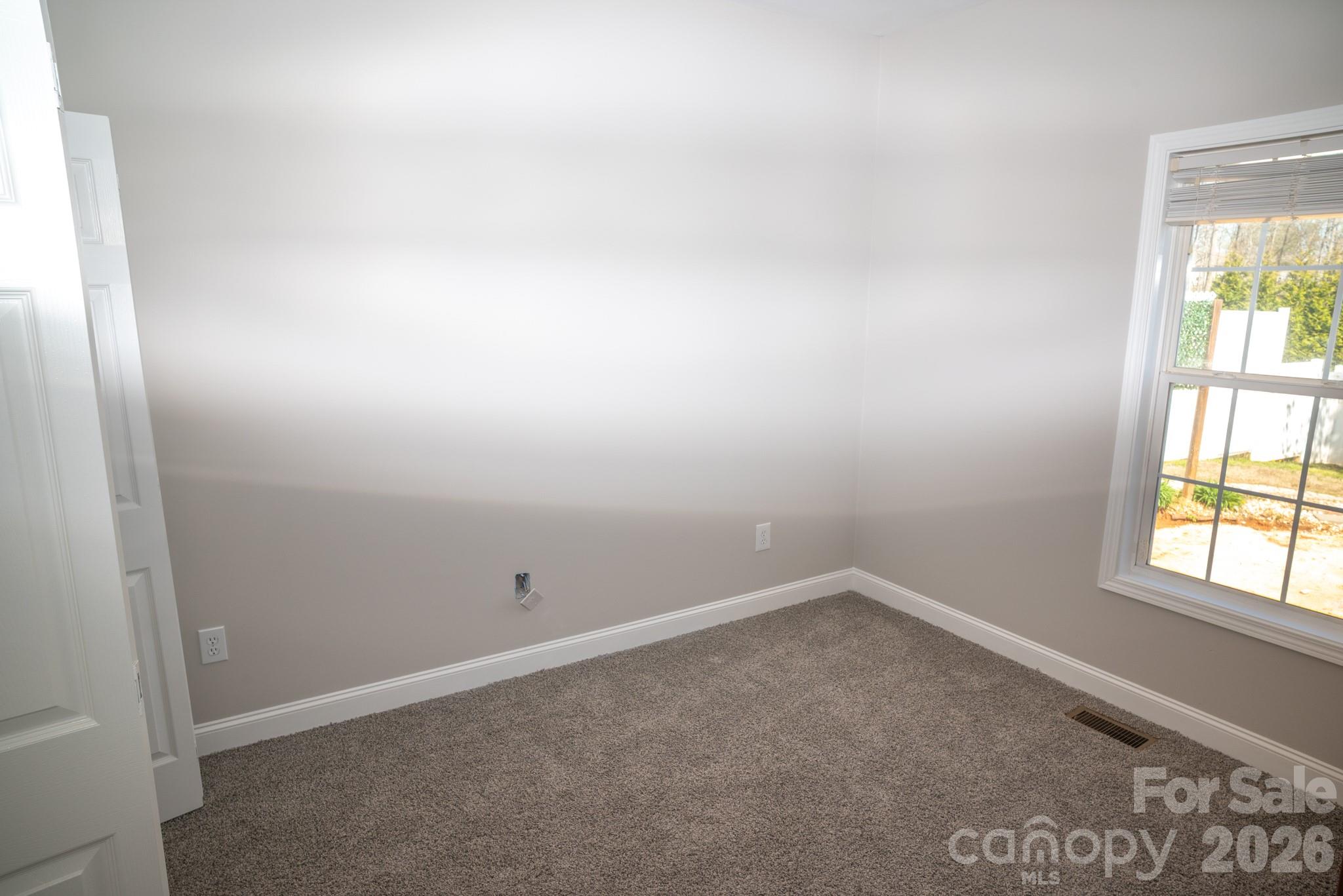 1009 Preston Drive — Lowell