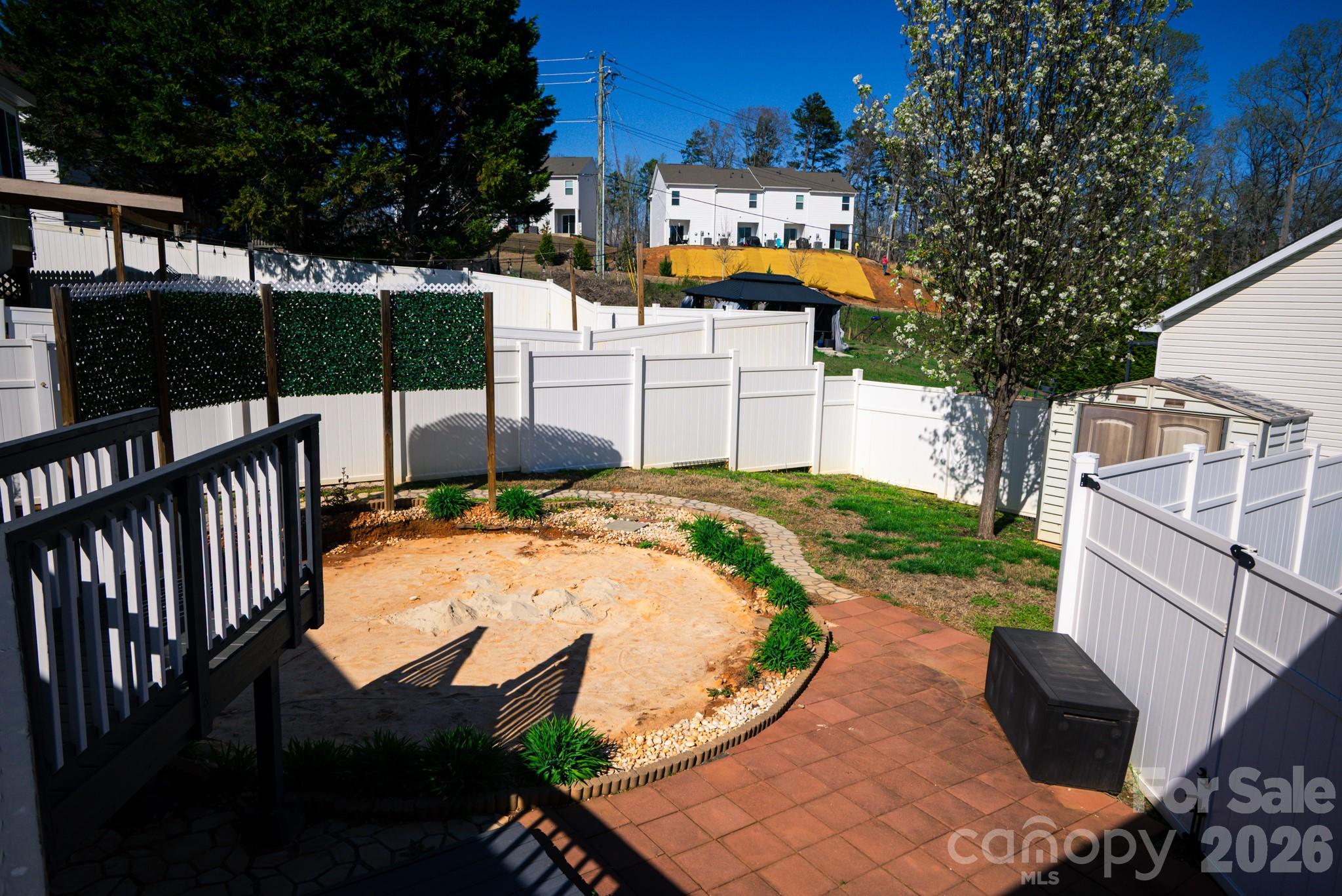 1009 Preston Drive — Lowell