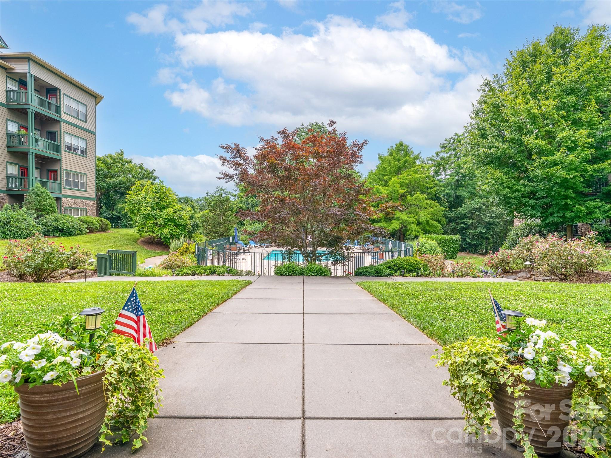 9 Kenilworth Knoll #420 — Asheville