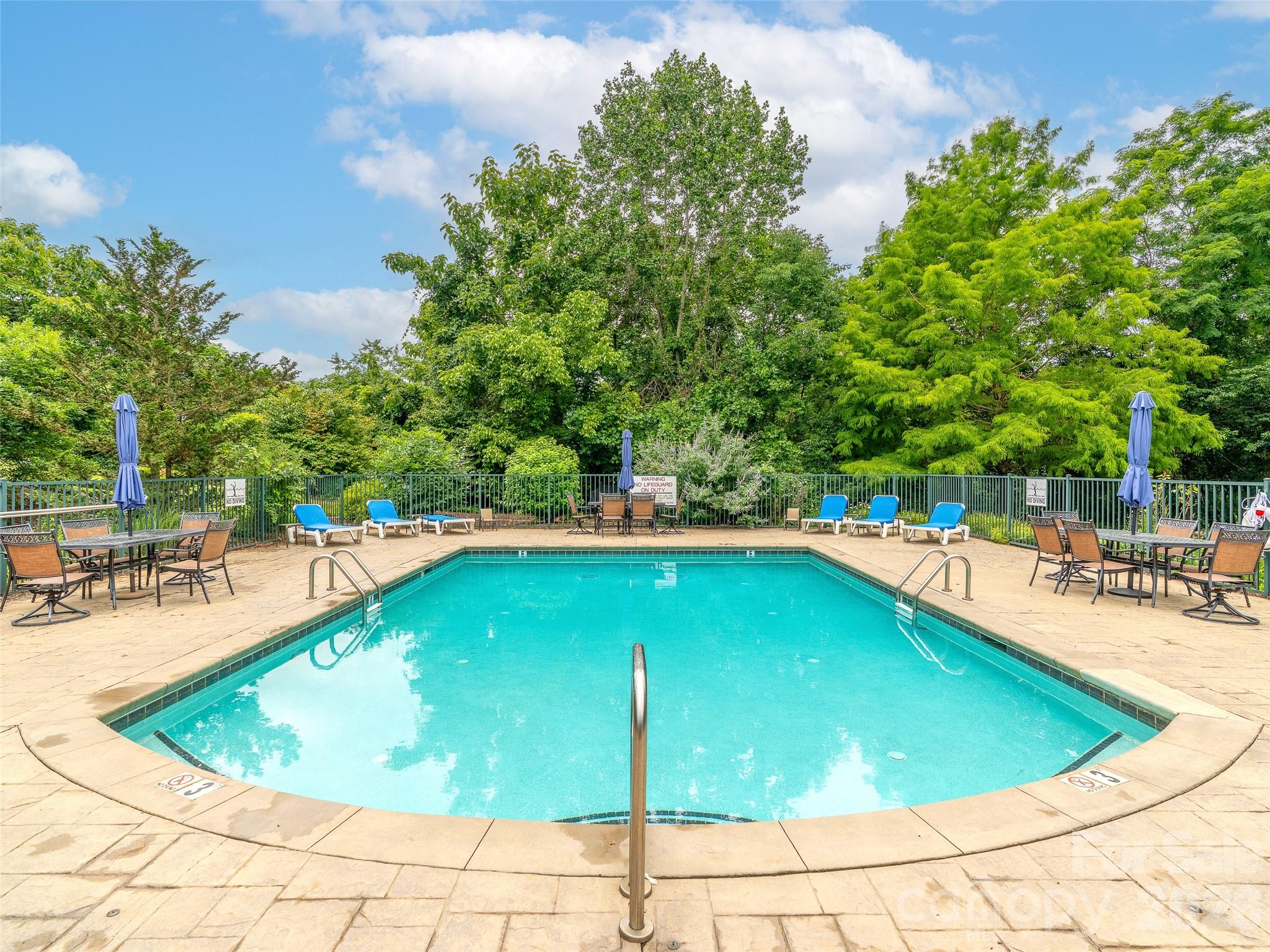 9 Kenilworth Knoll #420 — Asheville