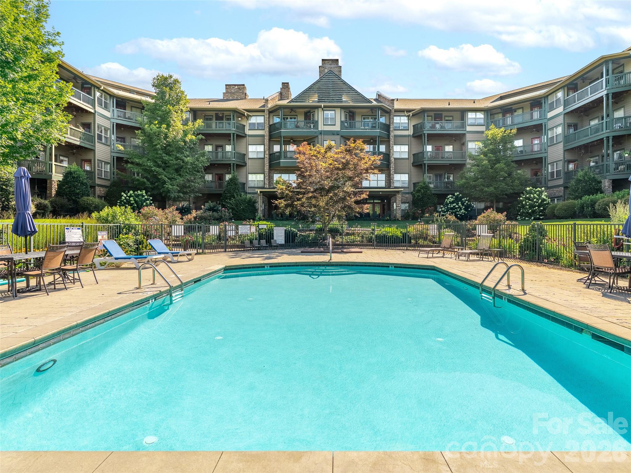 9 Kenilworth Knoll #420 — Asheville