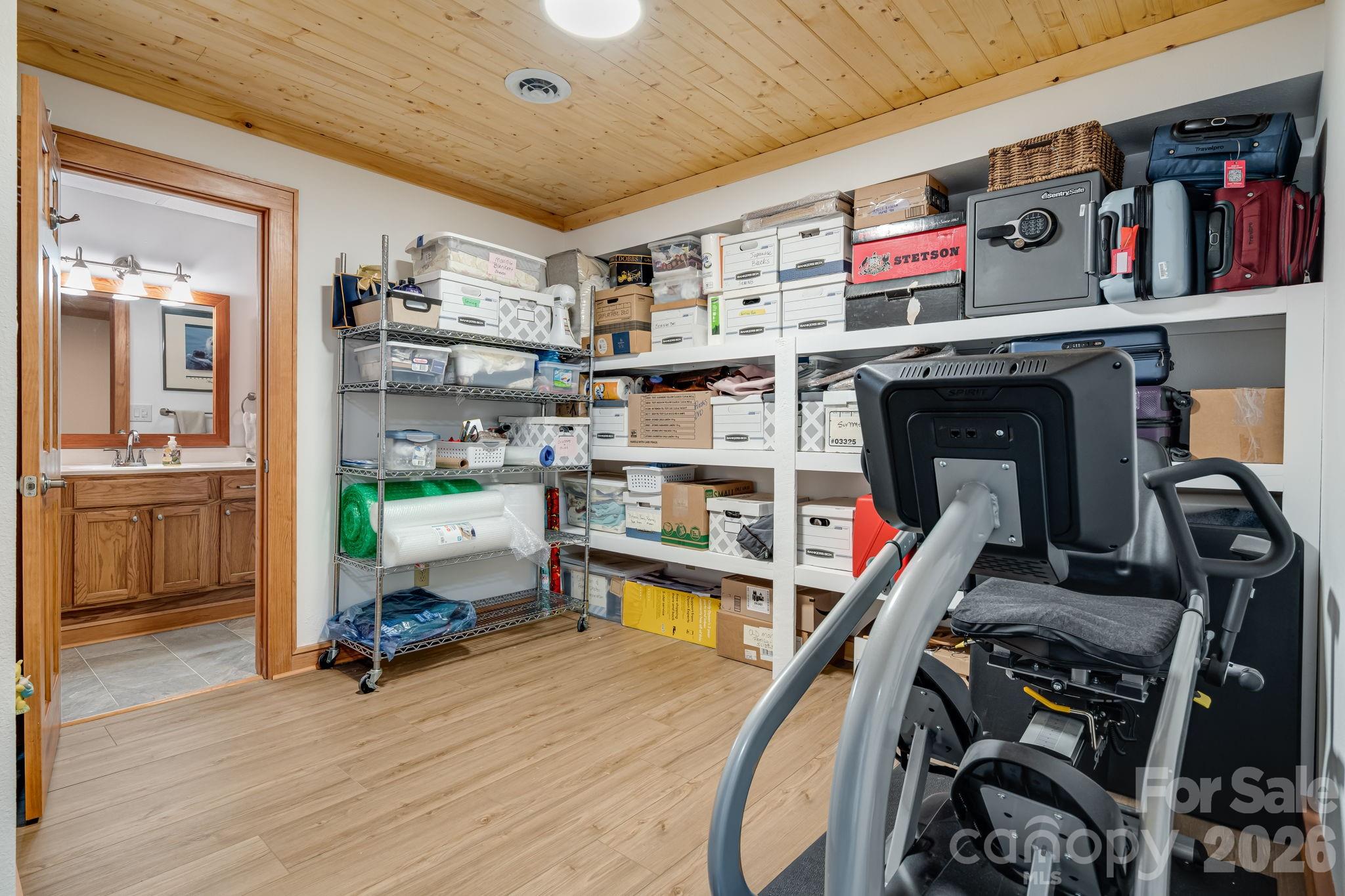 133 Club House Drive #4B — Burnsville