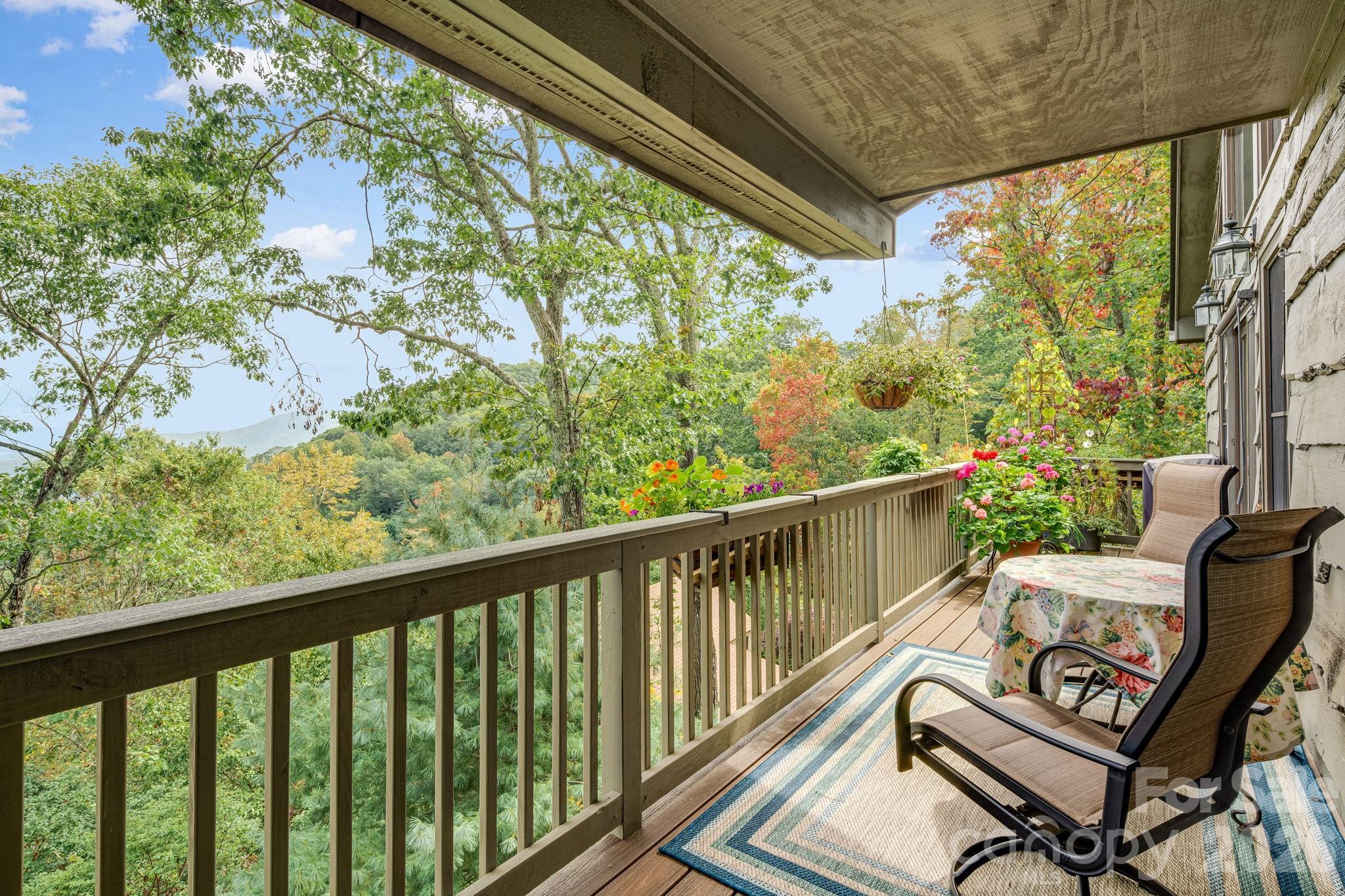 133 Club House Drive #4B — Burnsville