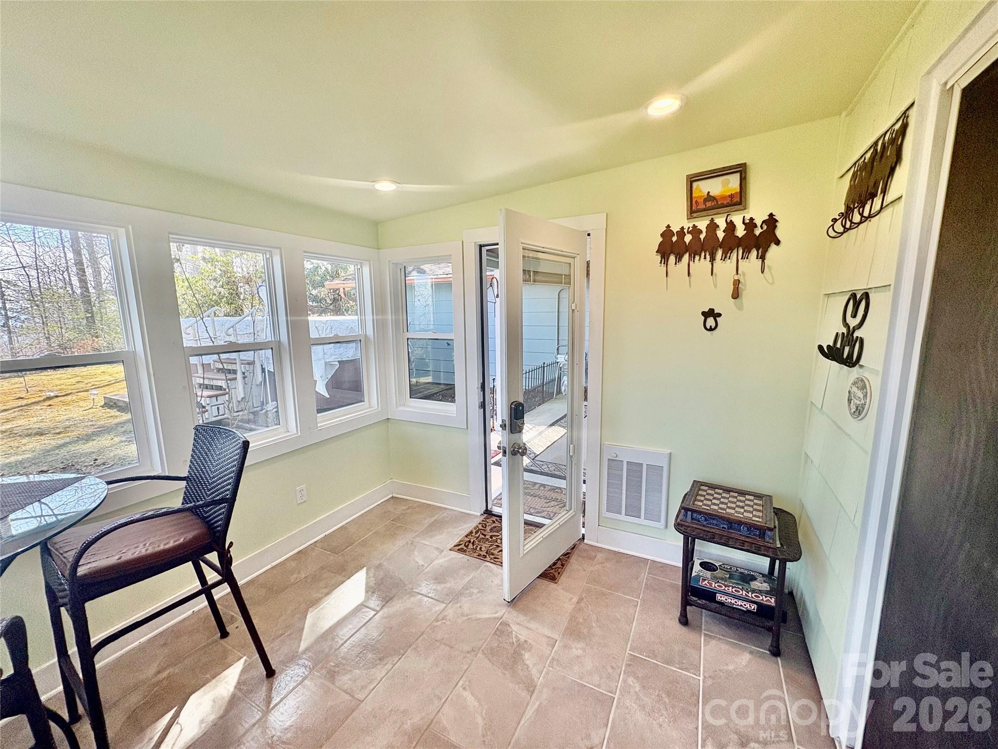 126 Ridgeview Road — Spruce Pine