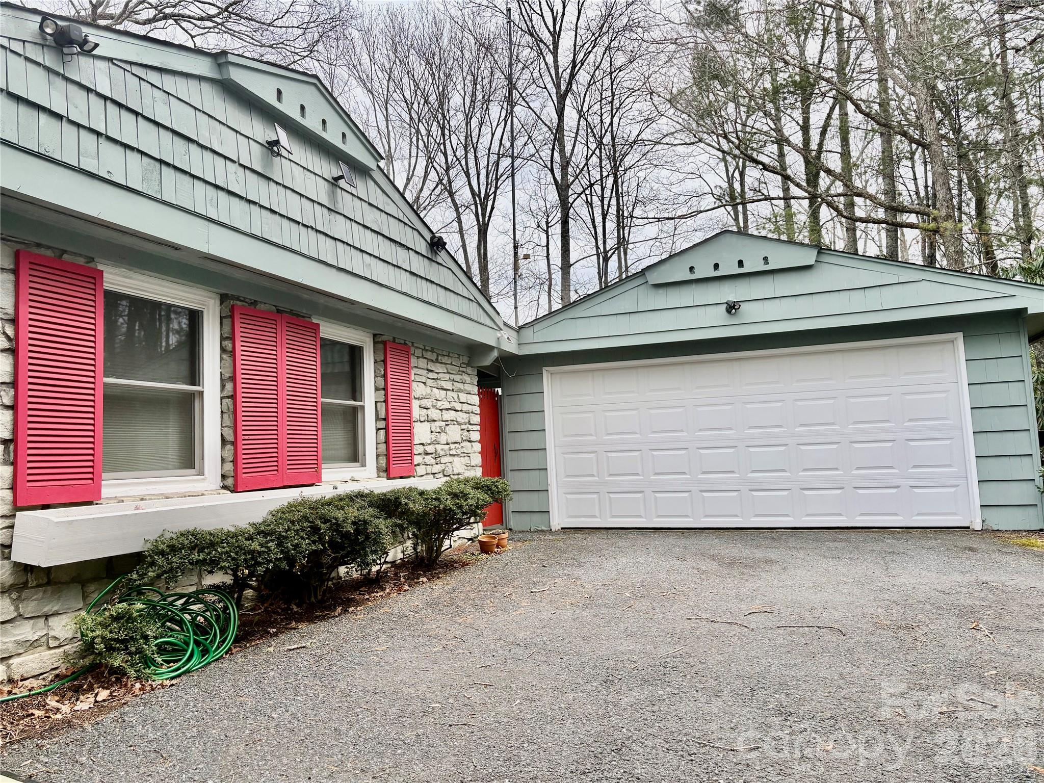126 Ridgeview Road — Spruce Pine