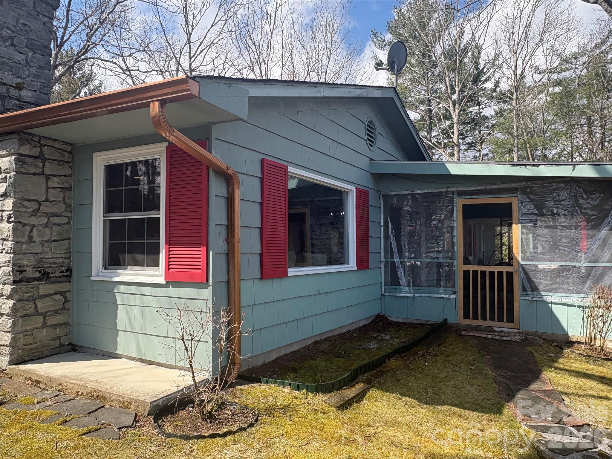 126 Ridgeview Road — Spruce Pine