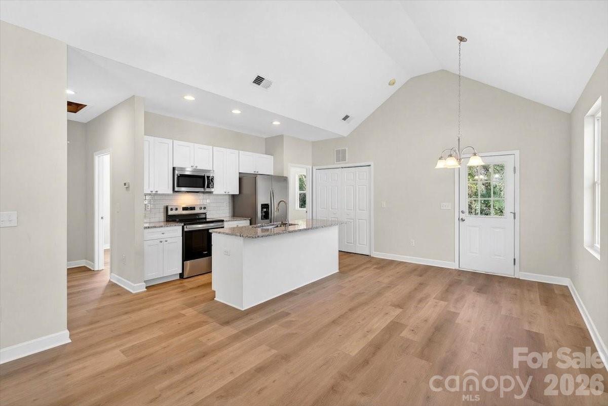 811 Craig Place — Shelby