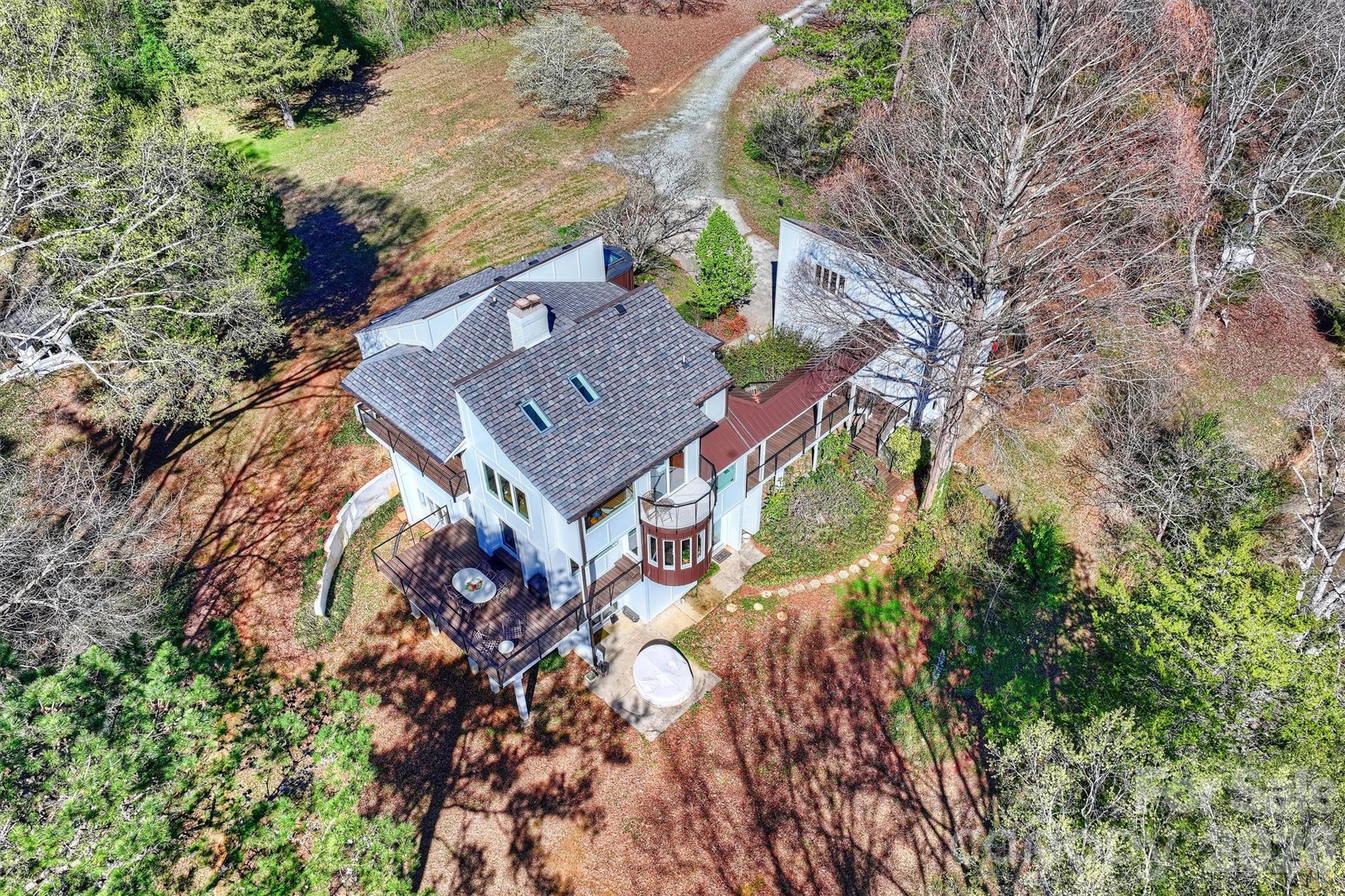 13730 Capriole Lane — Matthews