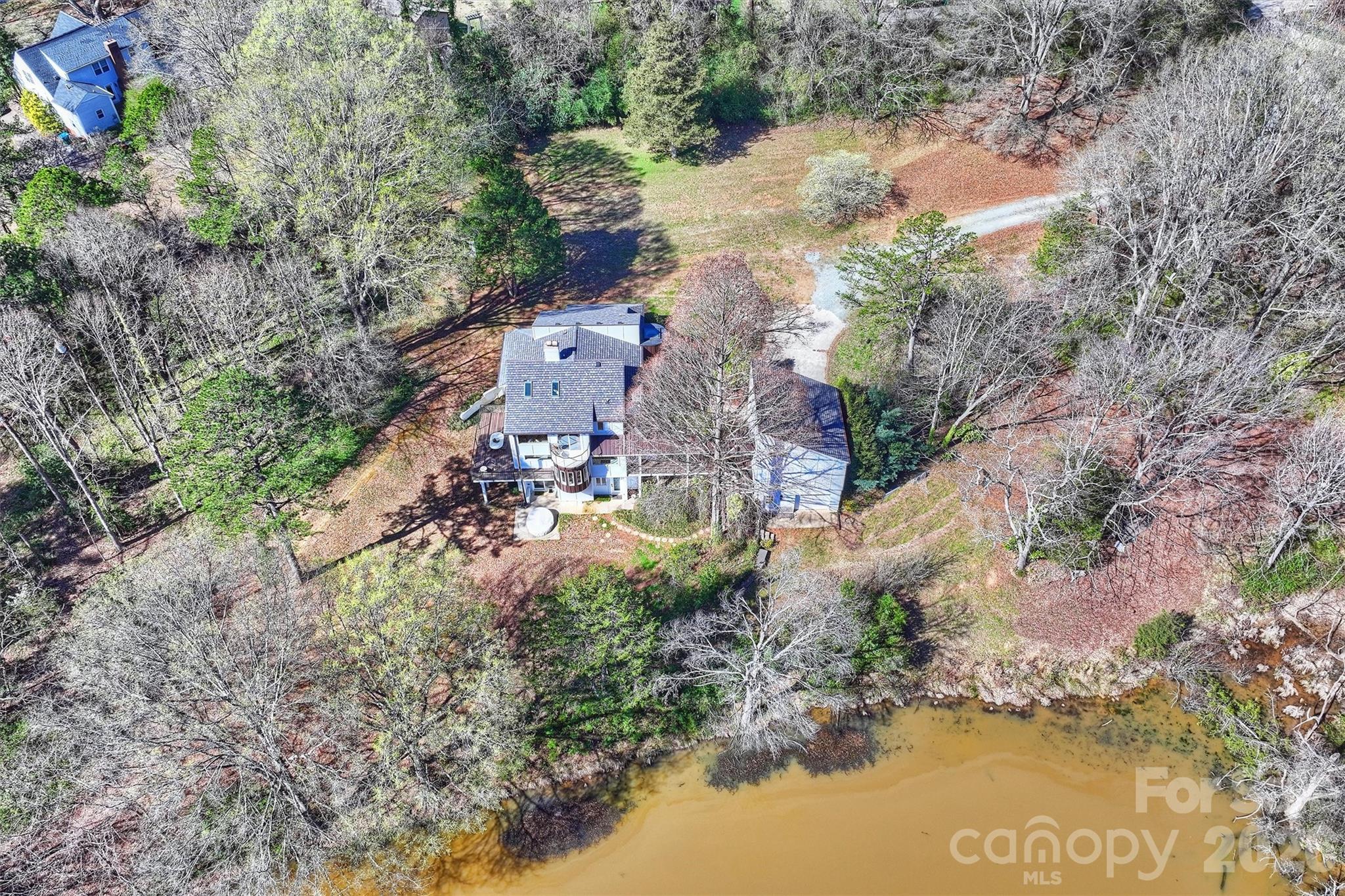 13730 Capriole Lane — Matthews