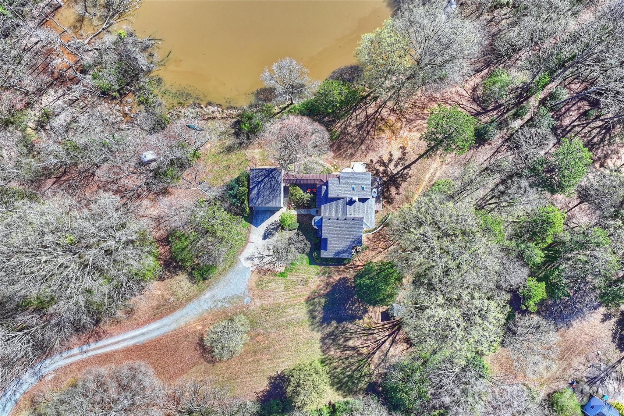13730 Capriole Lane — Matthews
