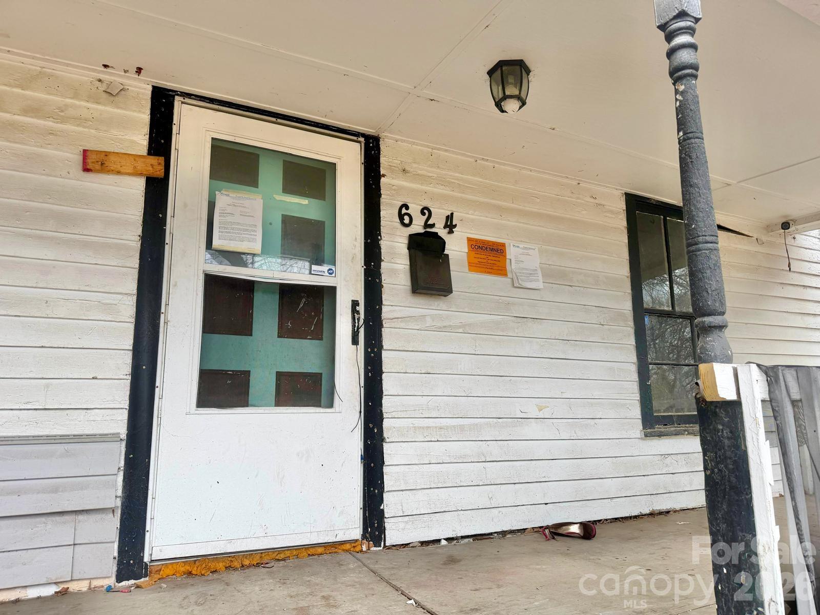 624 N Center Street — Spartanburg
