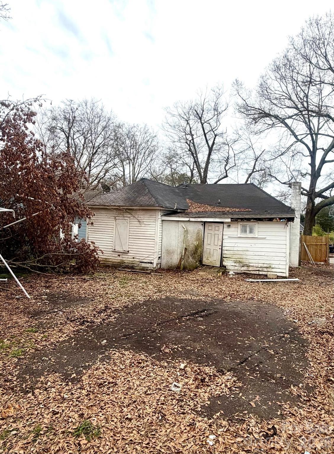 624 N Center Street — Spartanburg