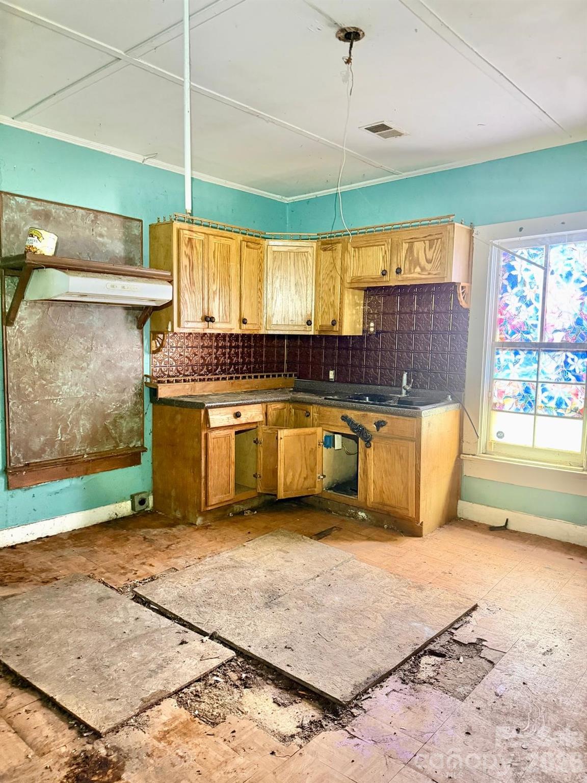 624 N Center Street — Spartanburg