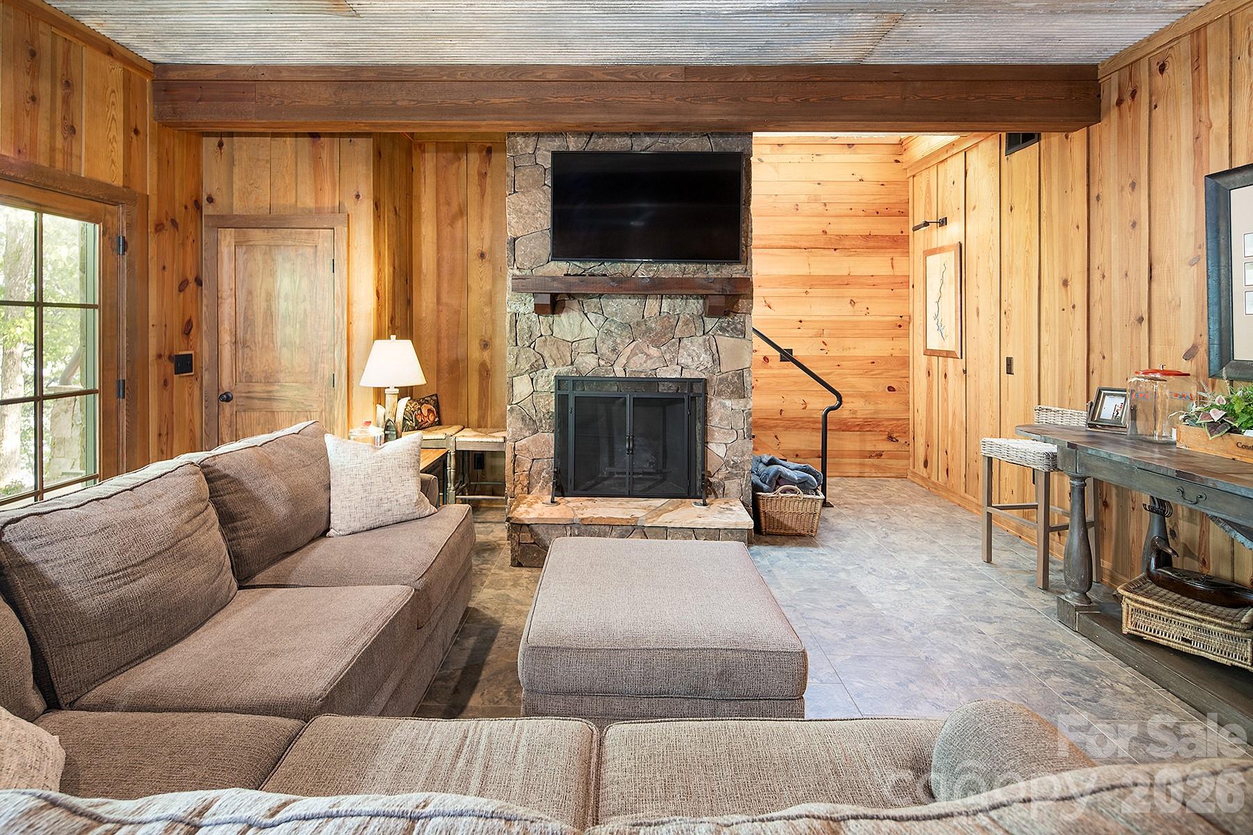 1329 Berry Hill Drive — Norwood