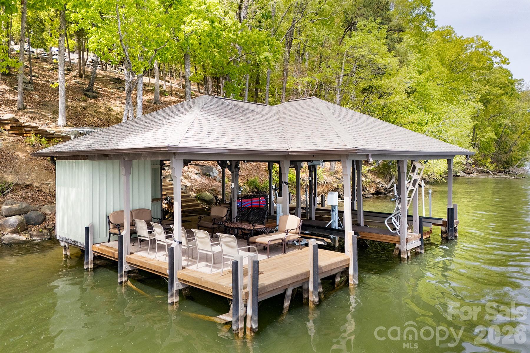 1329 Berry Hill Drive — Norwood