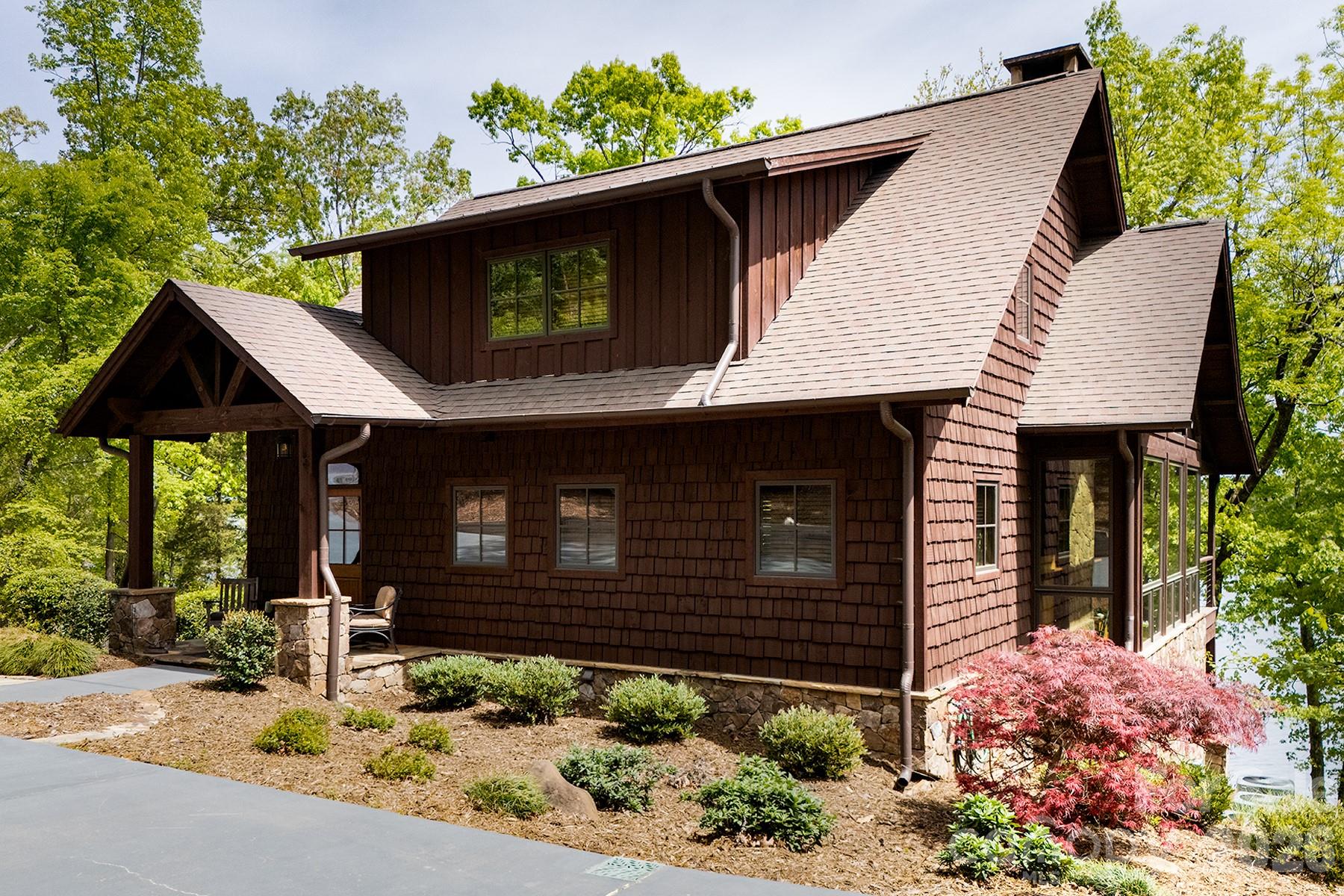 1329 Berry Hill Drive — Norwood
