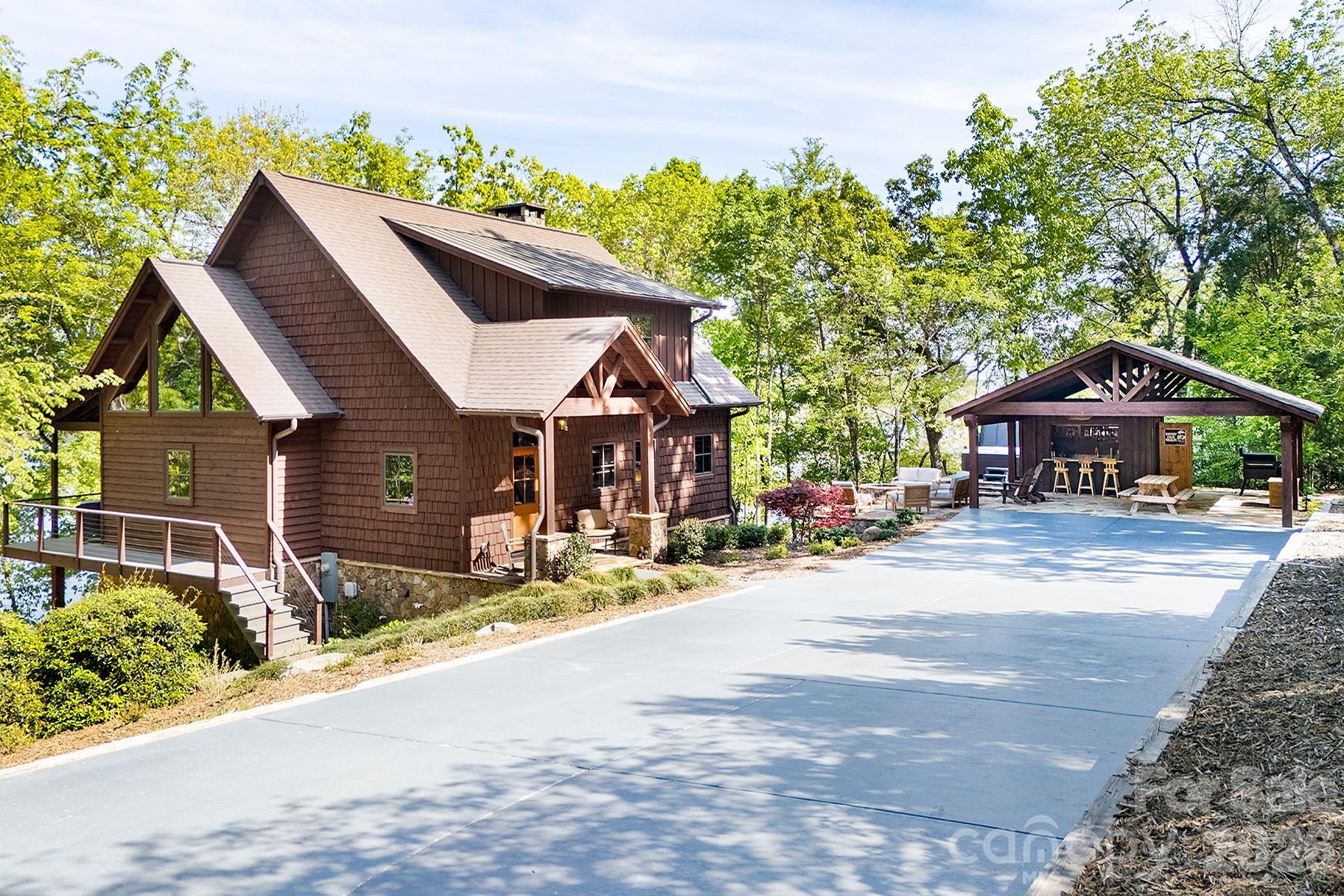1329 Berry Hill Drive — Norwood
