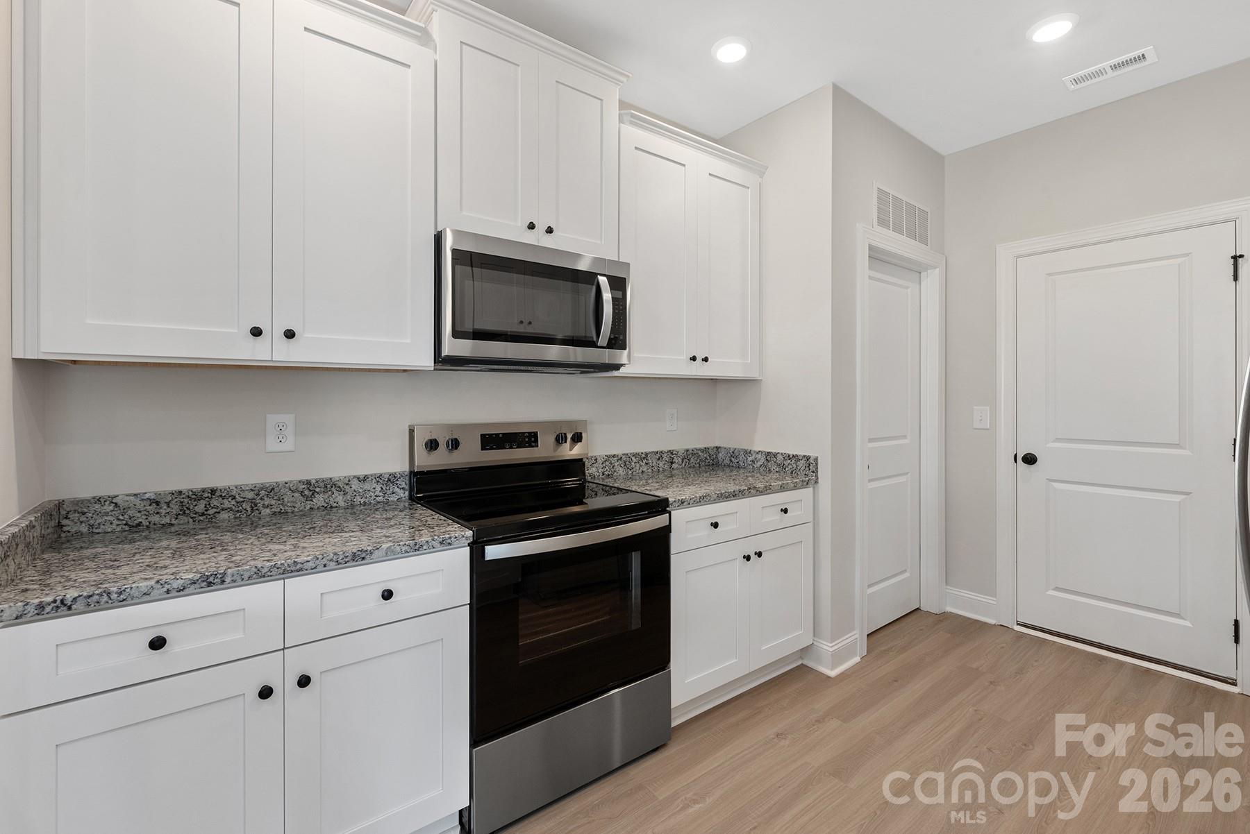 6718 Fairford Drive — Charlotte