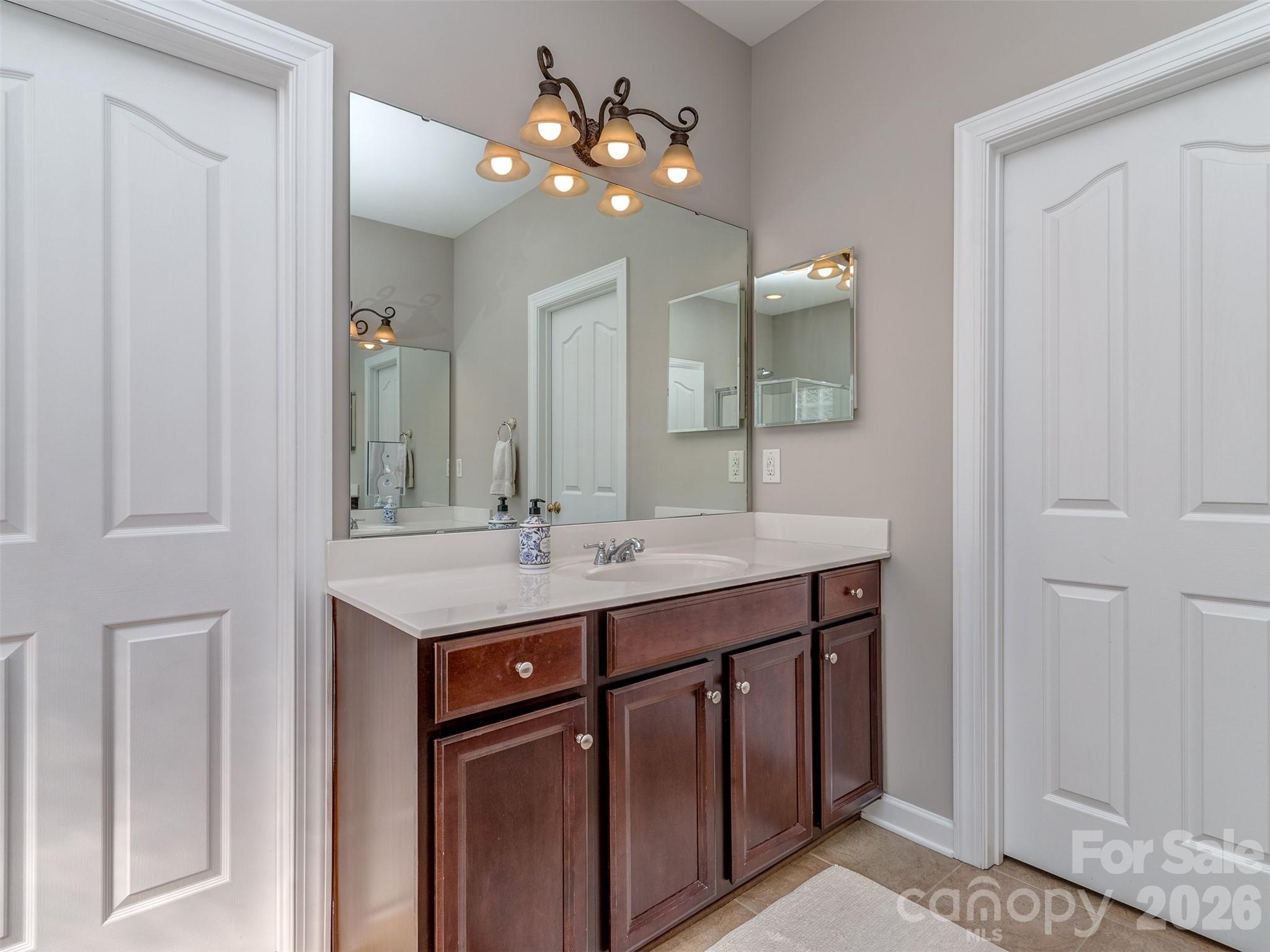 12103 Crescent Run Court — Charlotte