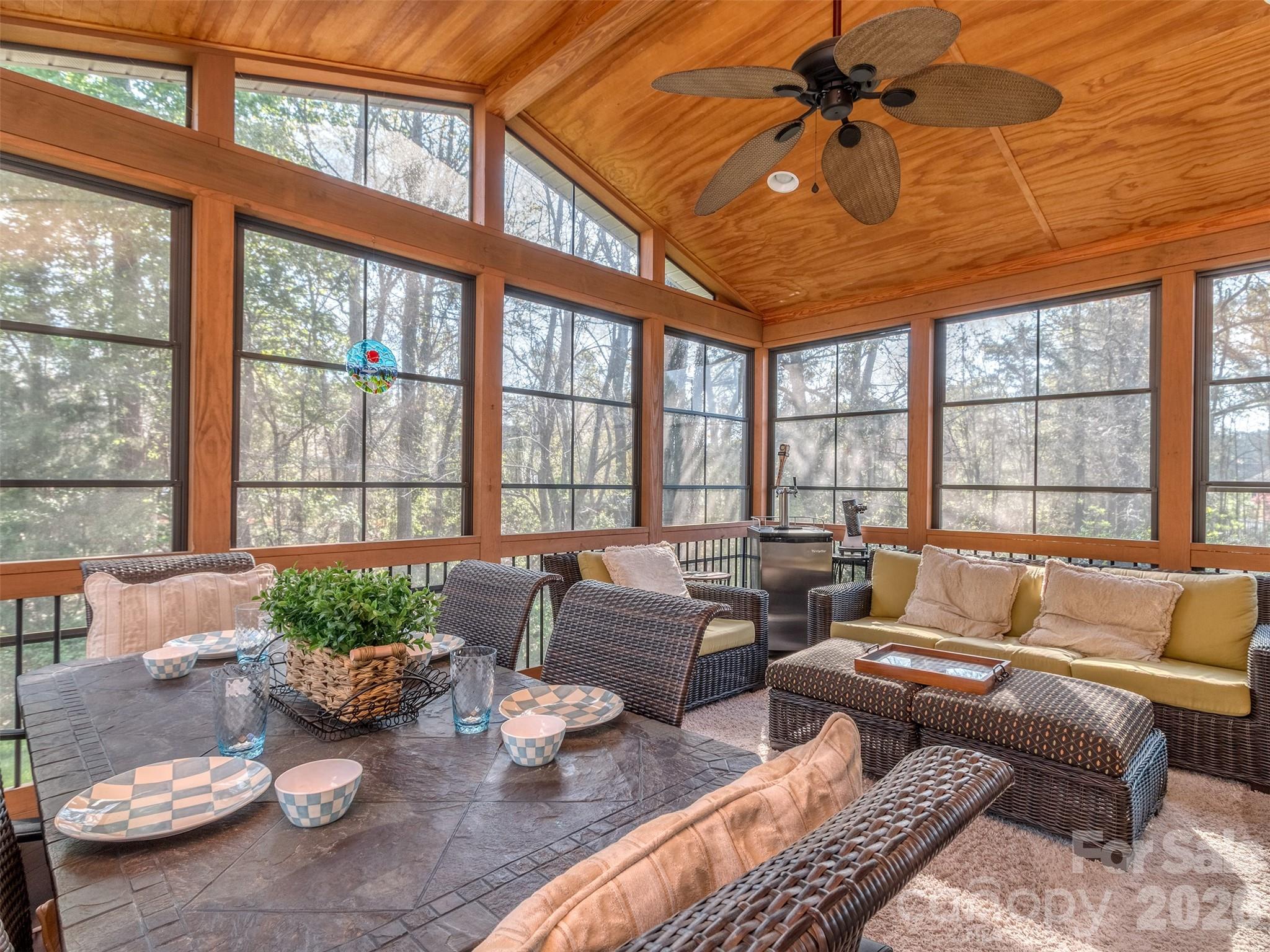 12103 Crescent Run Court — Charlotte